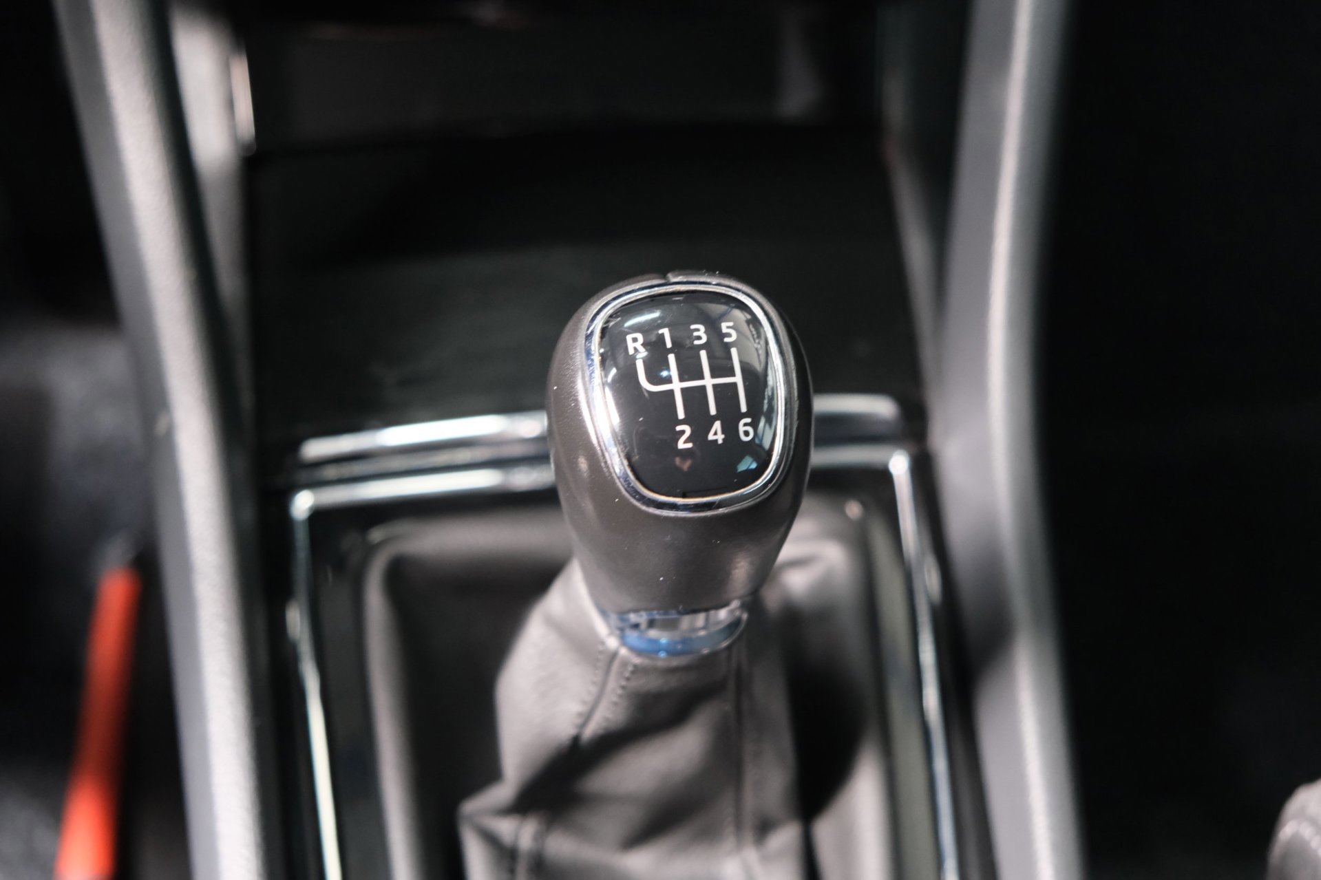 Skoda Karoq 1.5 TSI ACT Business Edition (2021), foto 27