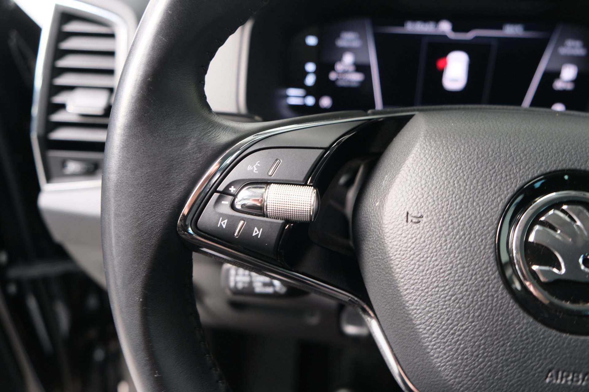 Skoda Karoq 1.5 TSI ACT Business Edition (2021), foto 28