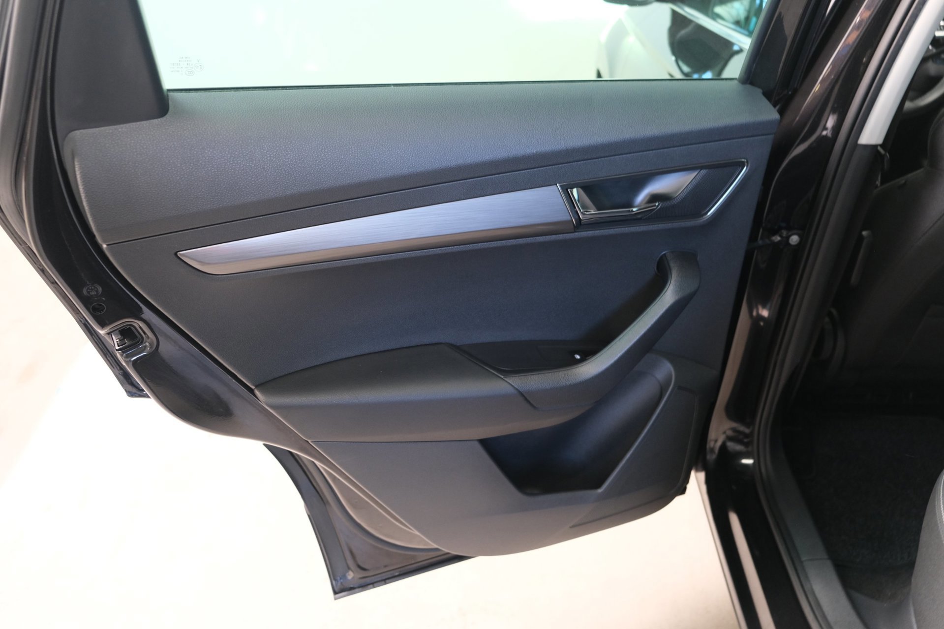Skoda Karoq 1.5 TSI ACT Business Edition (2021), foto 9