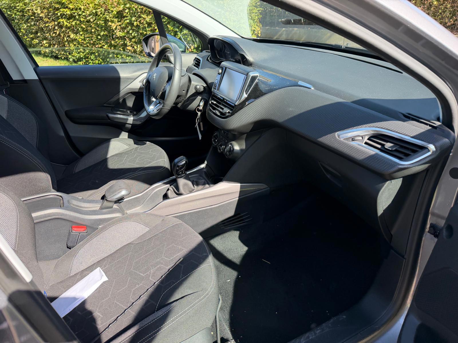 Peugeot 2008 1.2 PureTech Blue Lion-NL auto (2017), foto 11