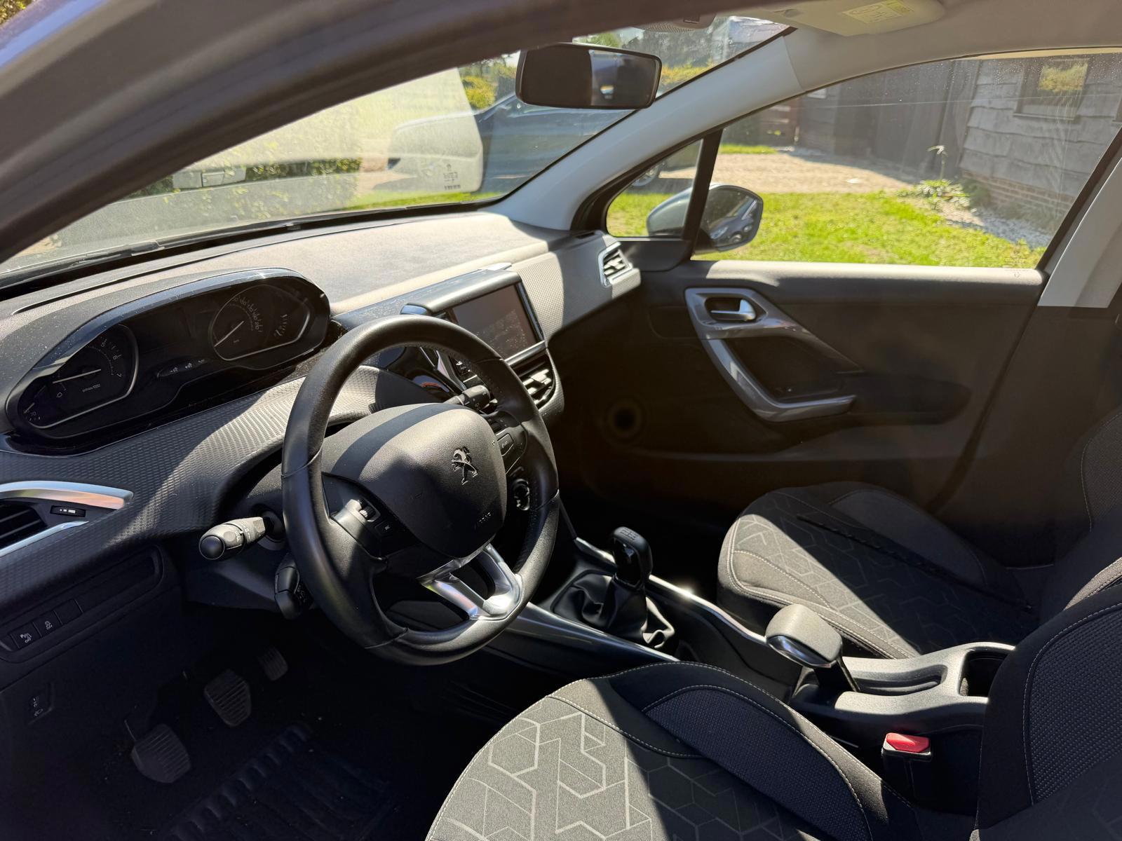 Peugeot 2008 1.2 PureTech Blue Lion-NL auto (2017), foto 9