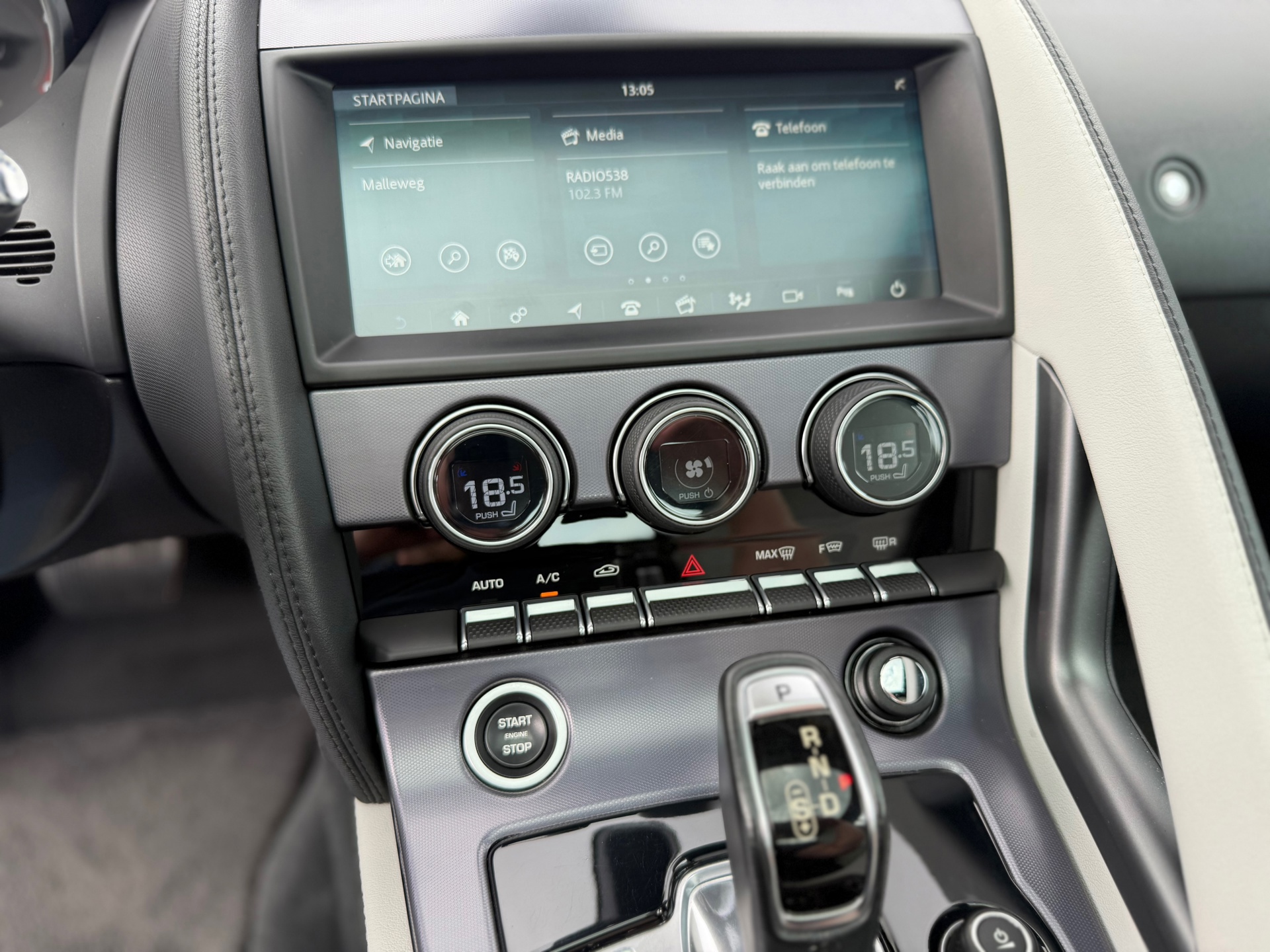 Jaguar F-Type 2.0T R-Dynamic (2018), foto 19