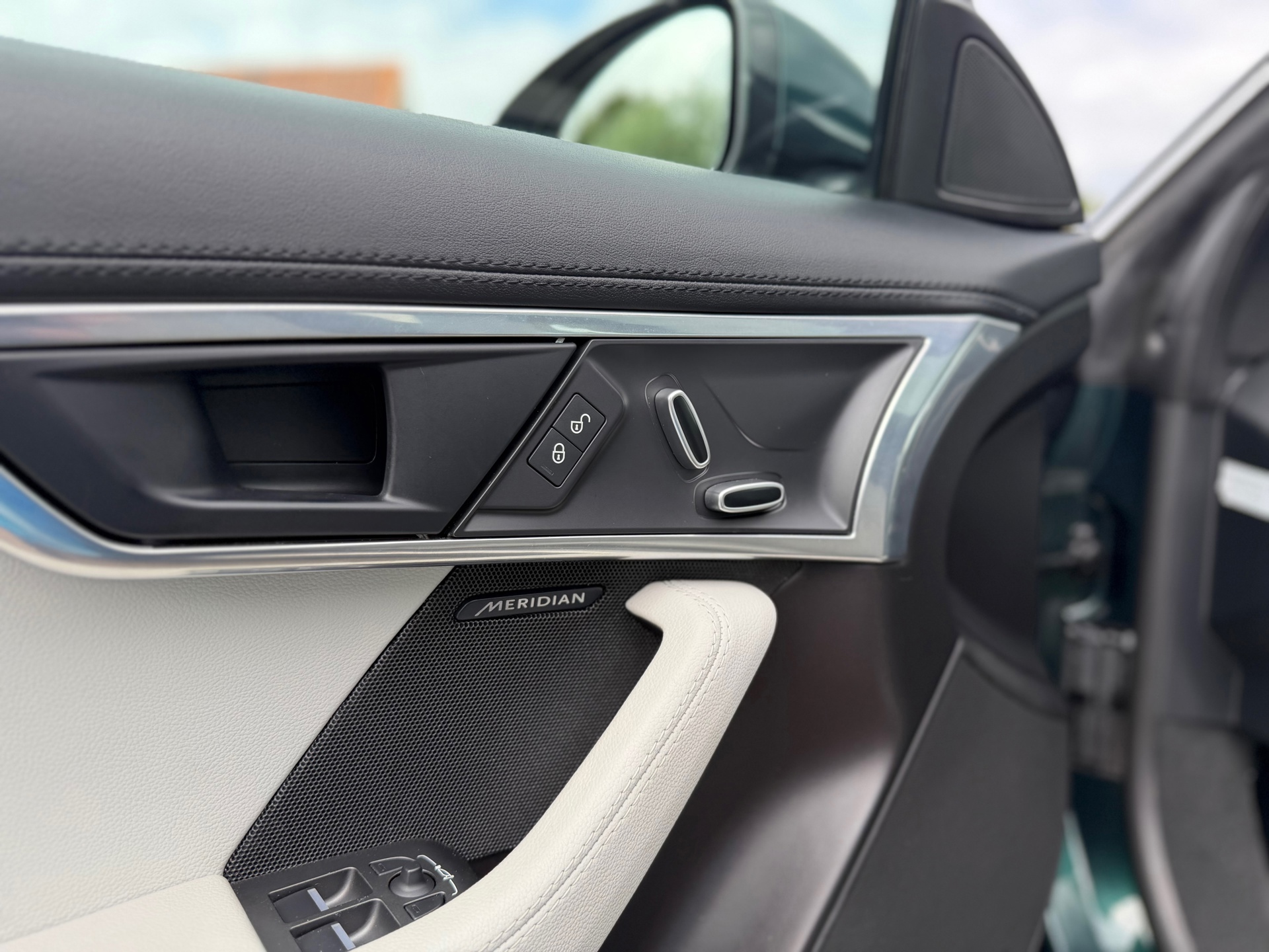 Jaguar F-Type 2.0T R-Dynamic (2018), foto 23
