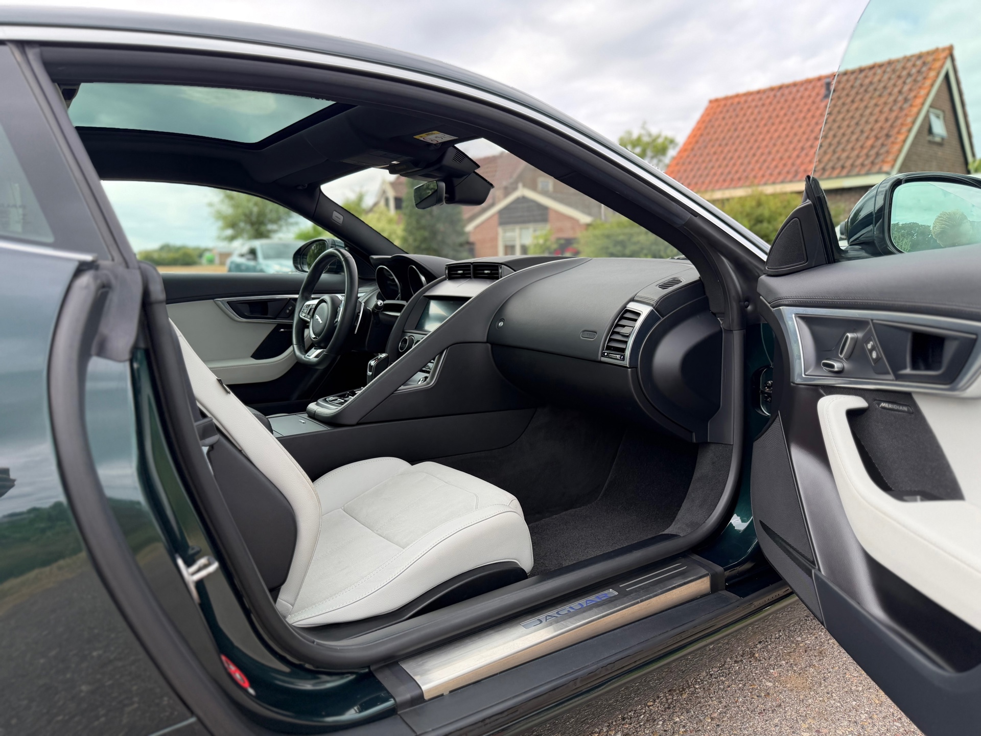 Jaguar F-Type 2.0T R-Dynamic (2018), foto 26