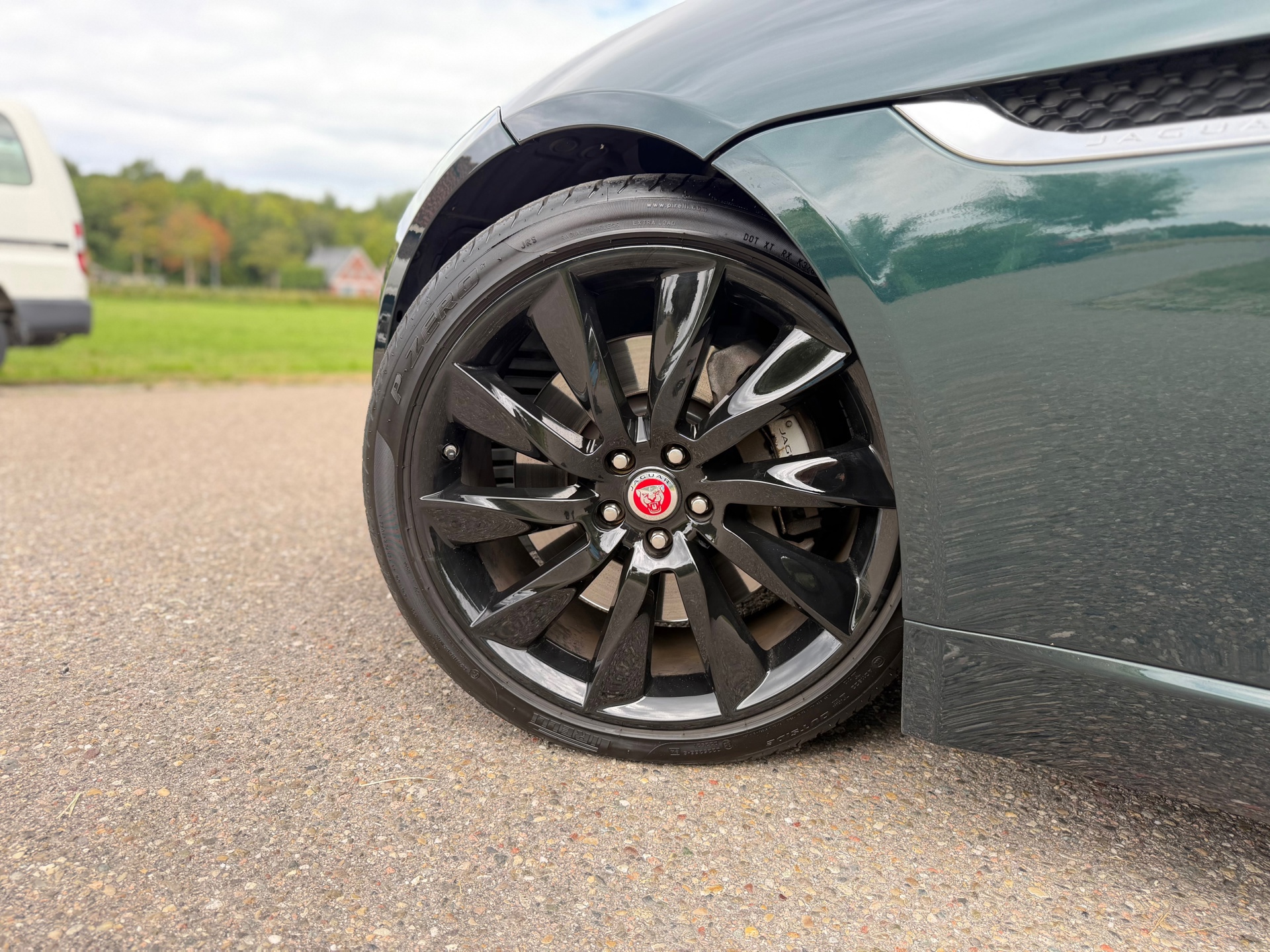 Jaguar F-Type 2.0T R-Dynamic (2018), foto 30