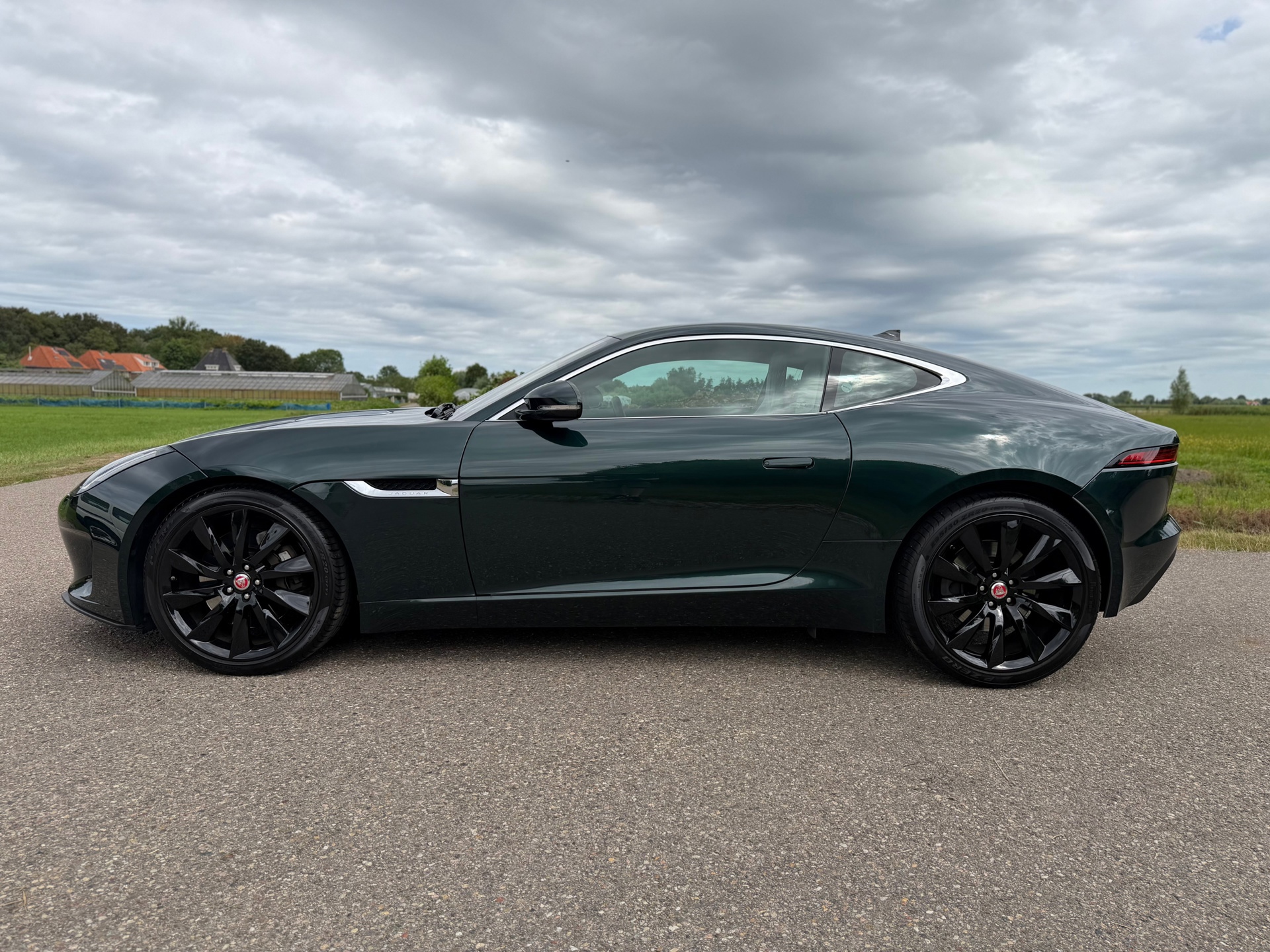 Jaguar F-Type 2.0T R-Dynamic (2018), foto 9