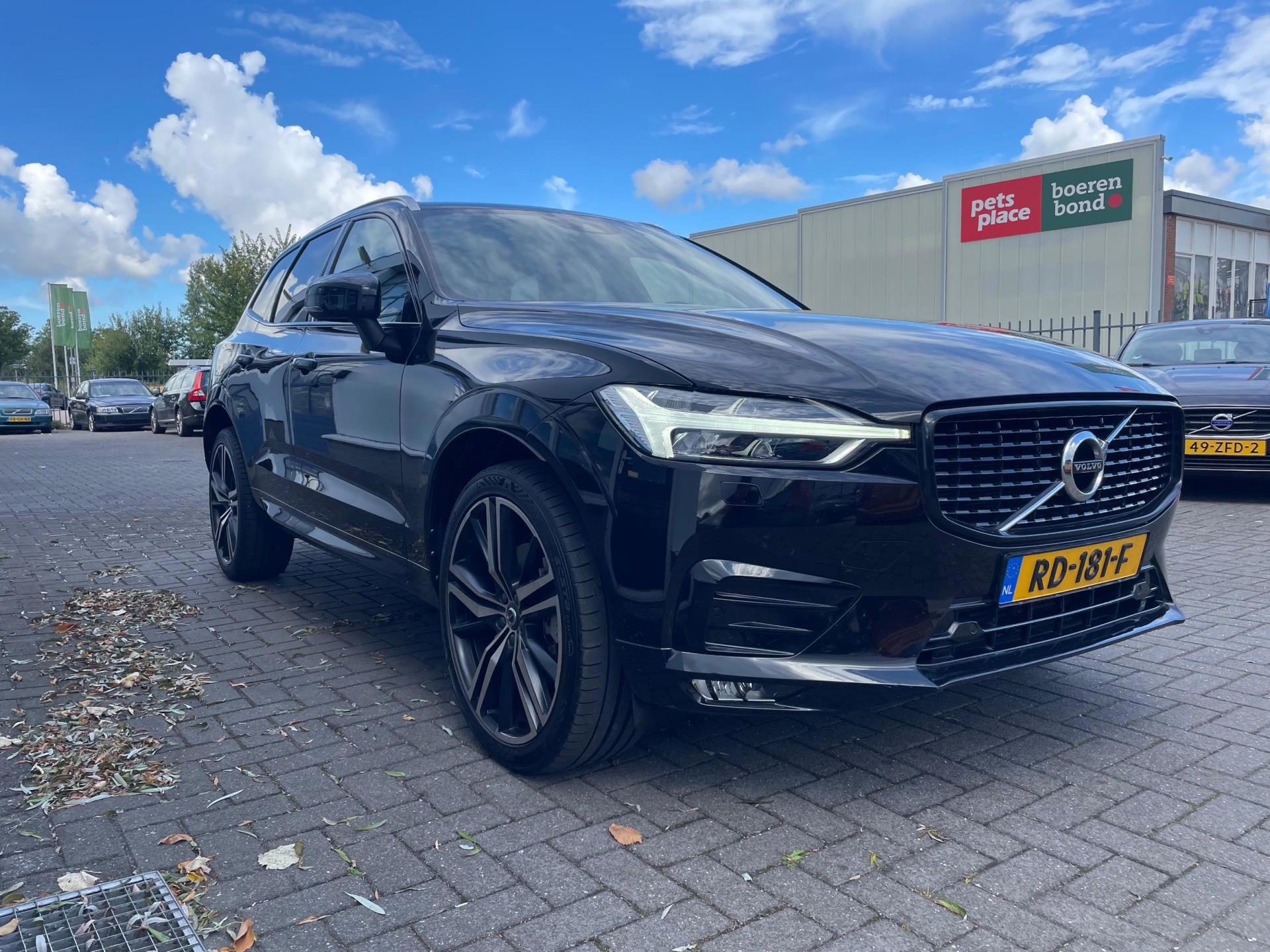 Volvo XC60 2.0 T5 AWD R-Design (2017), foto 4