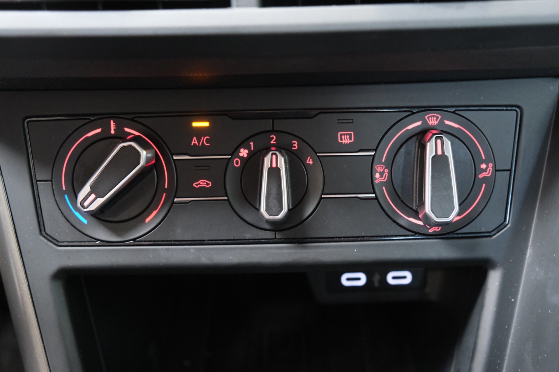 Volkswagen Polo 1.0 TSI R-Line Edition (2021), foto 22