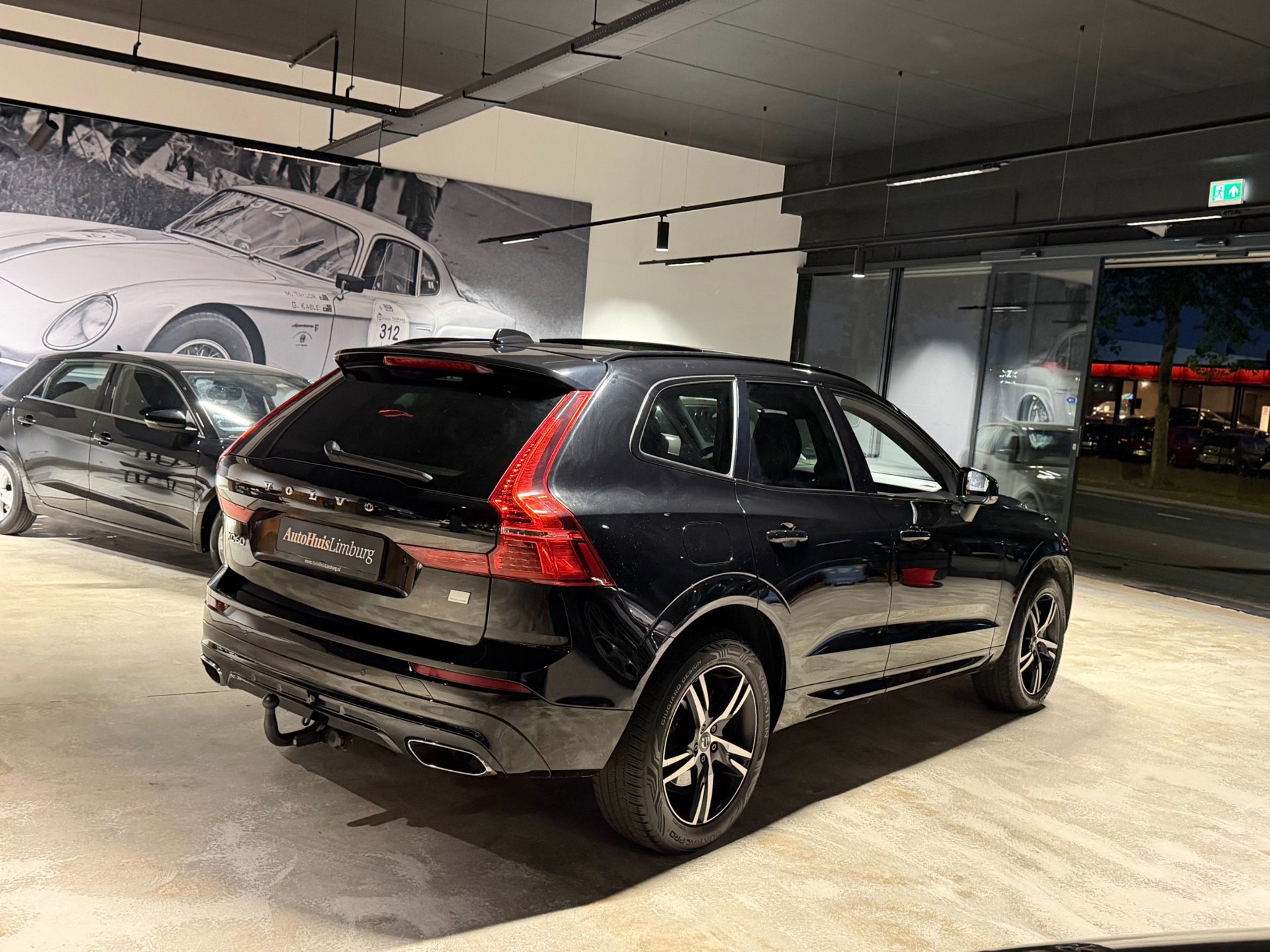 Volvo XC60 2.0 Recharge T6 AWD R-Design (2021), foto 16