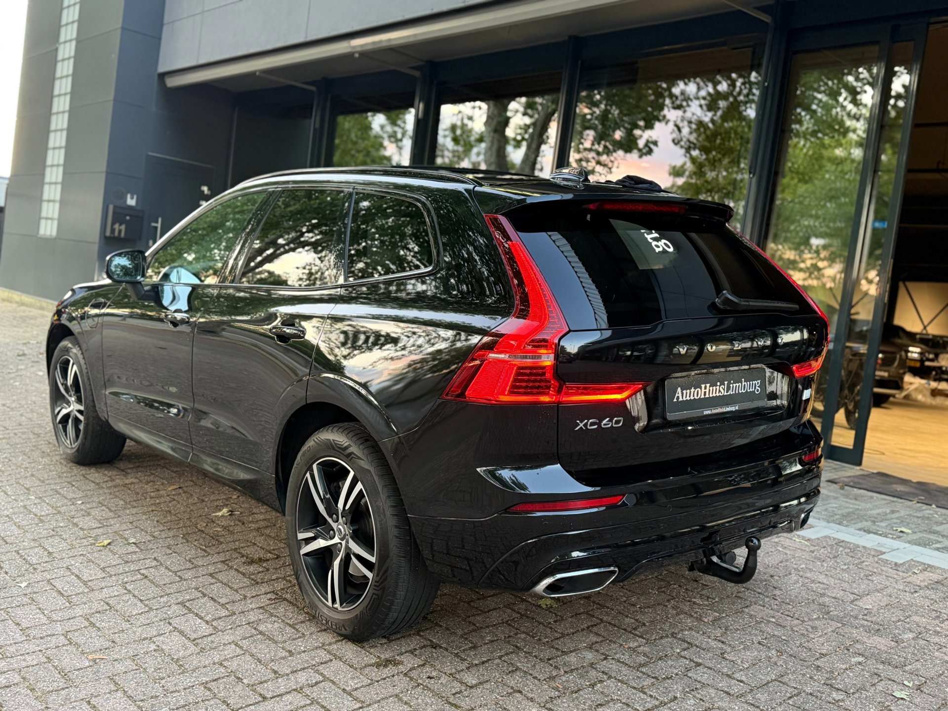 Volvo XC60 2.0 Recharge T6 AWD R-Design (2021), foto 25