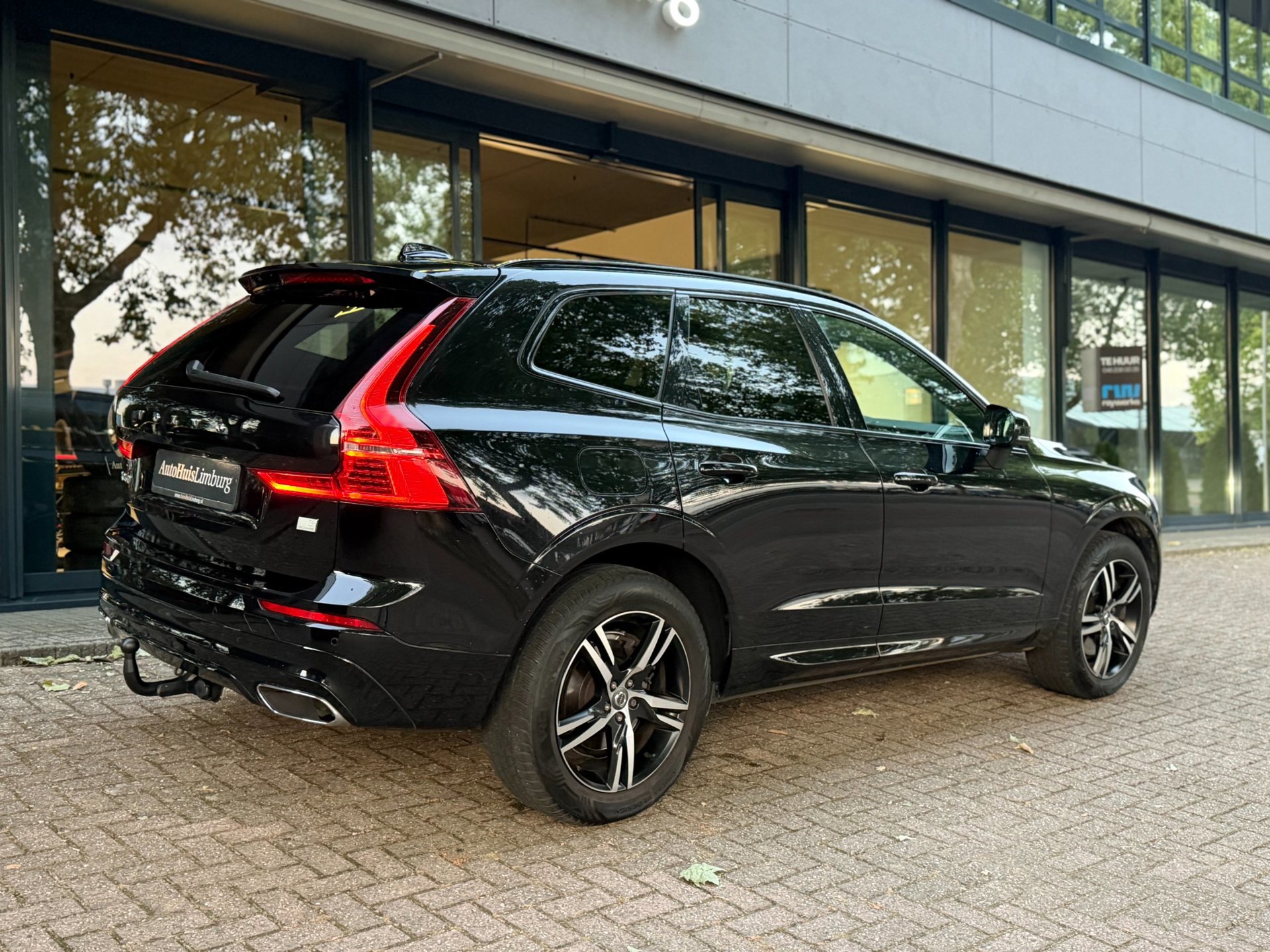 Volvo XC60 2.0 Recharge T6 AWD R-Design (2021), foto 5