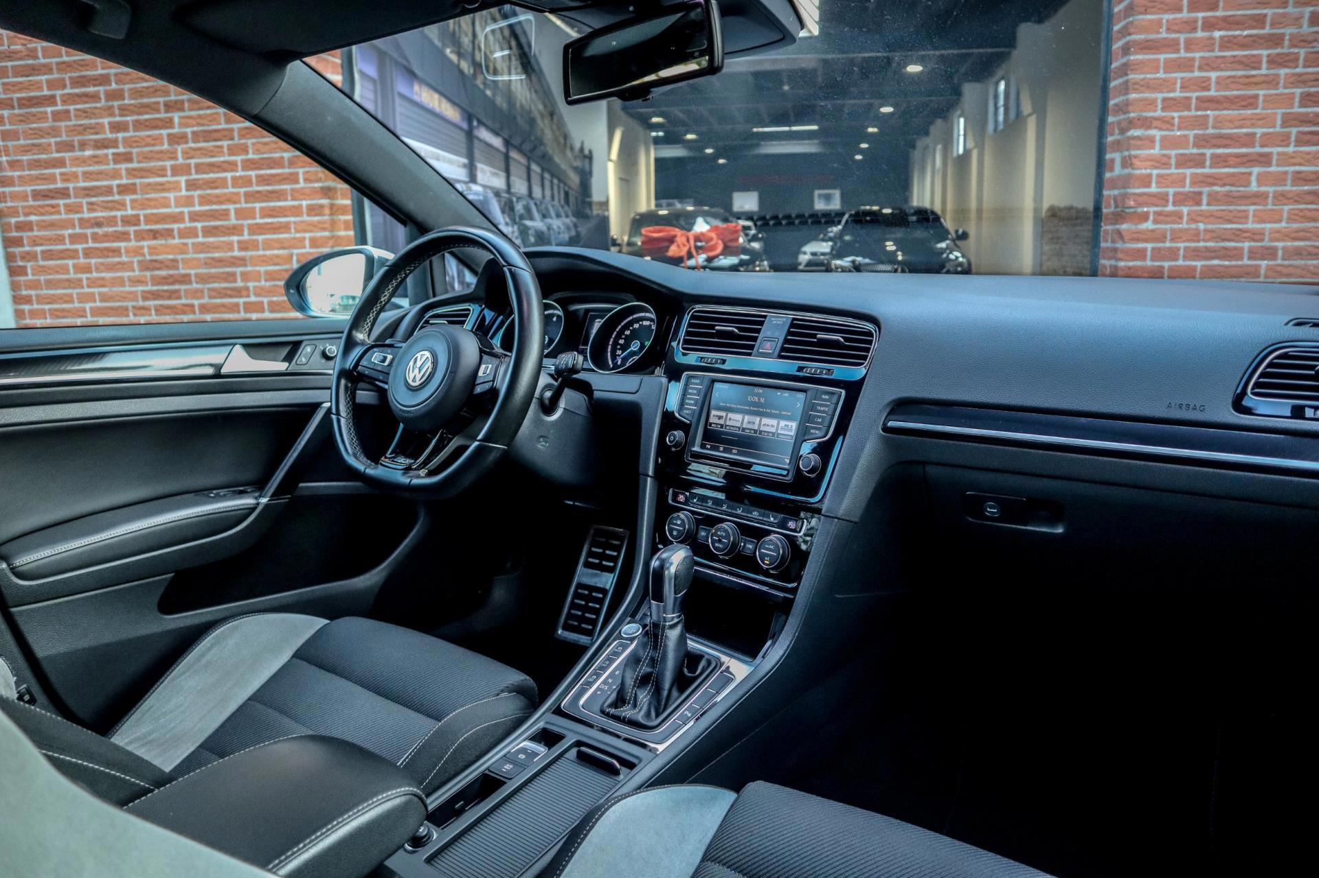Volkswagen Golf 2.0 TSI R 4Motion 300PK (2016), foto 14