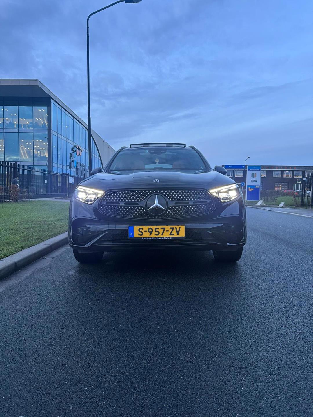 Mercedes-Benz GLC-klasse 220d 4MATIC AMG Line (2023), foto 2