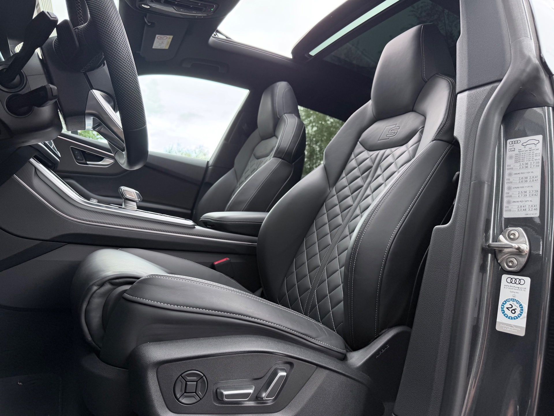 Audi Q8 60 TFSI e quattro Pro Line S Competition (2026), foto 15