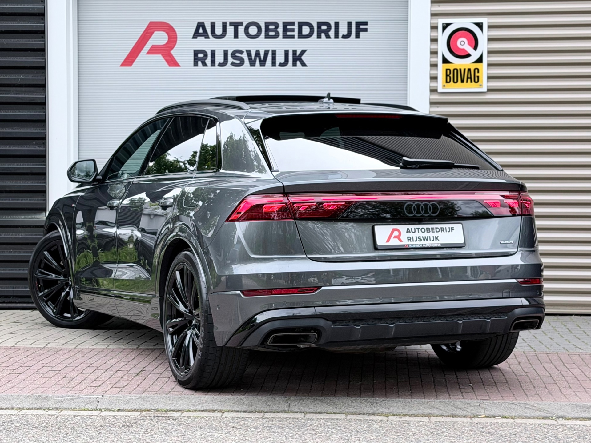 Audi Q8 60 TFSI e quattro Pro Line S Competition (2026), foto 3
