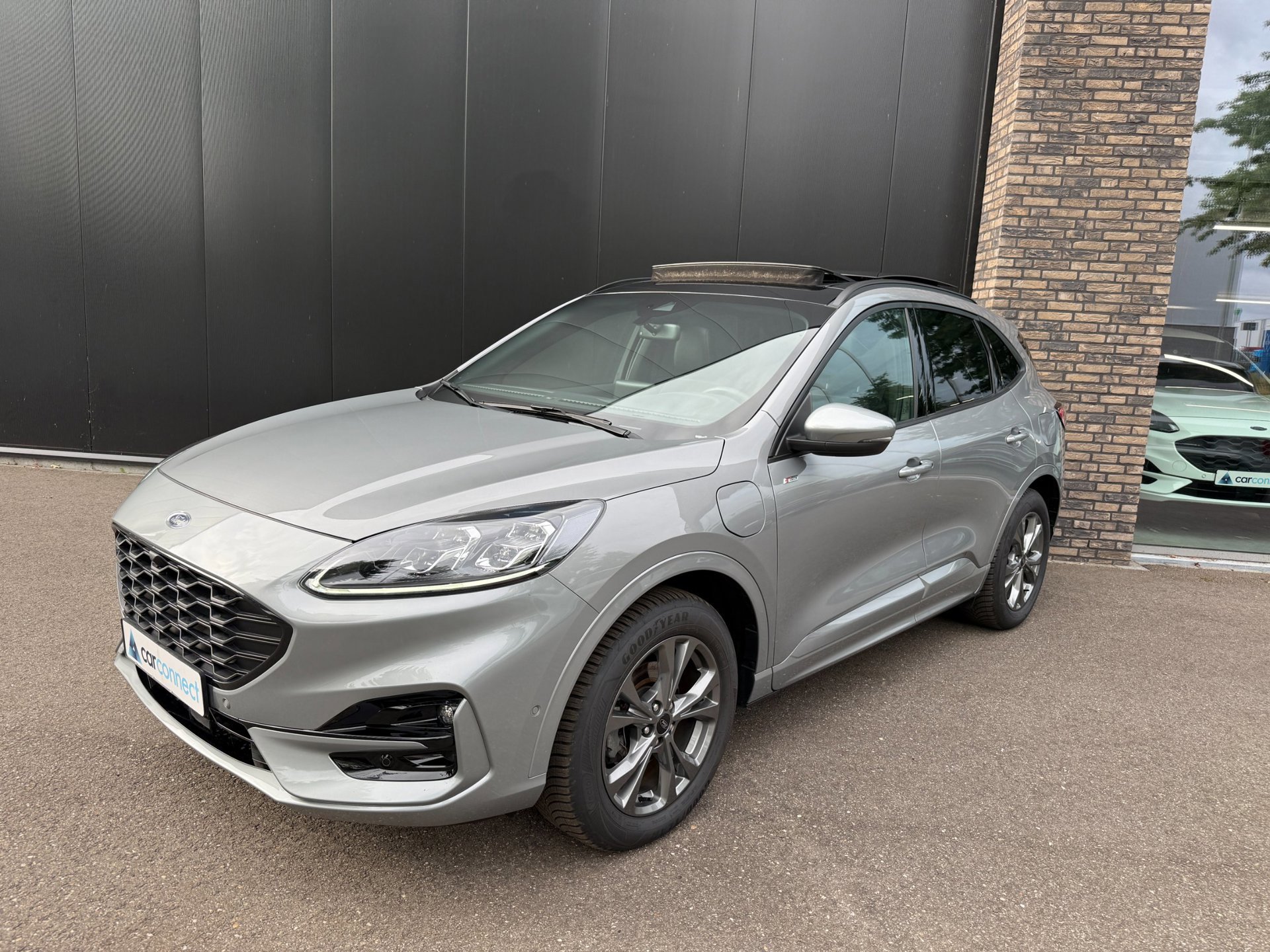 Ford Kuga 2.5 225pk PHEV ST-Line X (2023), foto 1