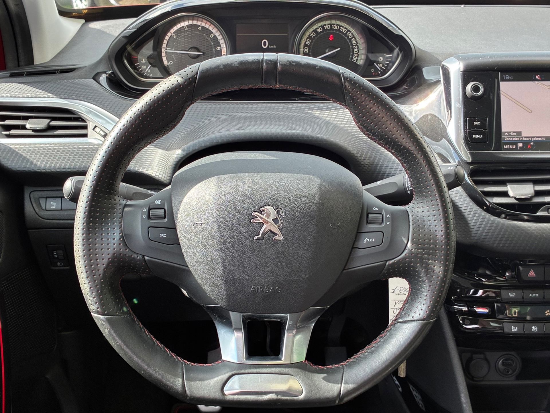 Peugeot 2008 1.2 PureTech GT-line (2018), foto 2