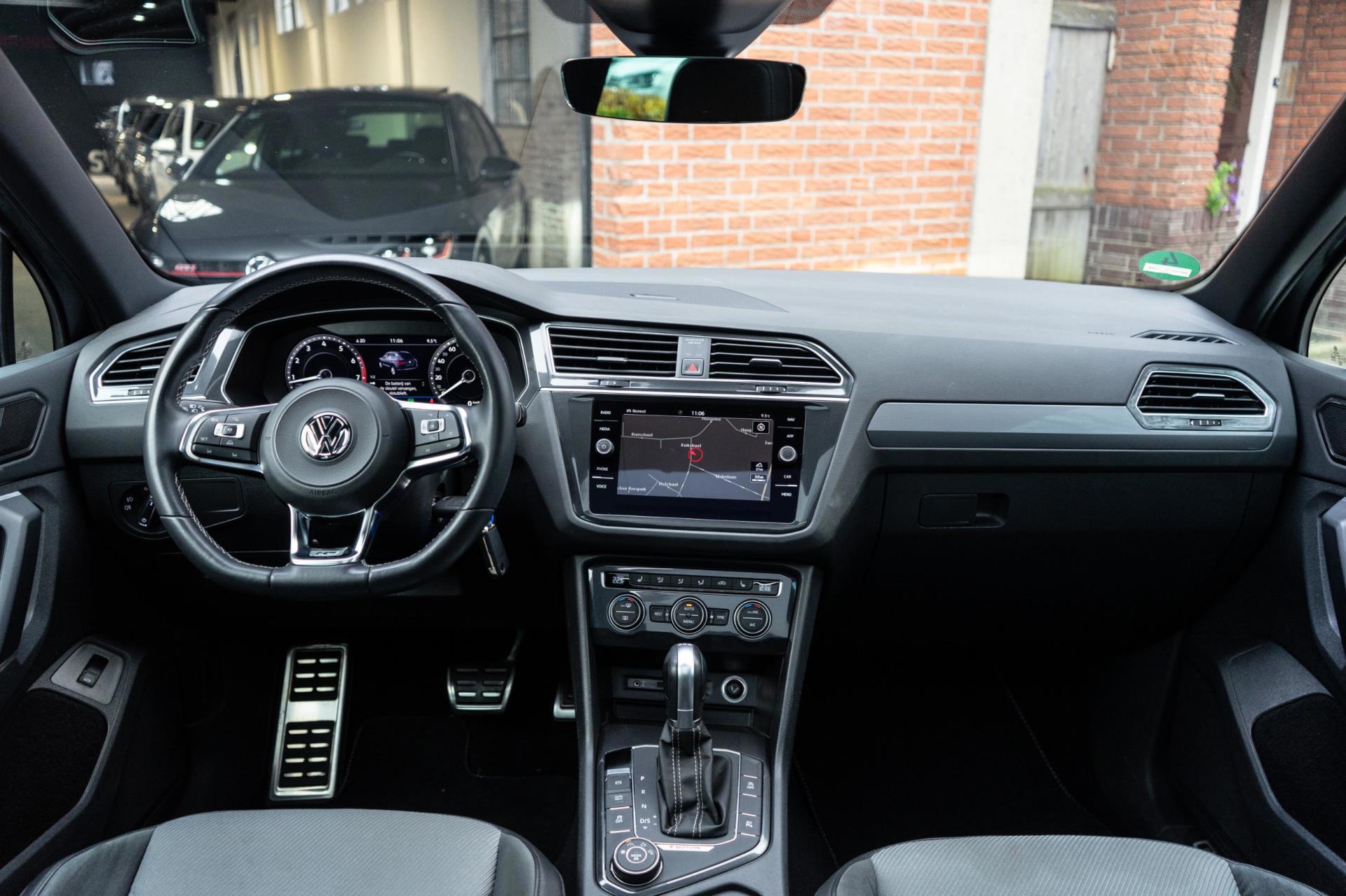 Volkswagen Tiguan 2.0 TSI 4Motion R-Line (2017), foto 2