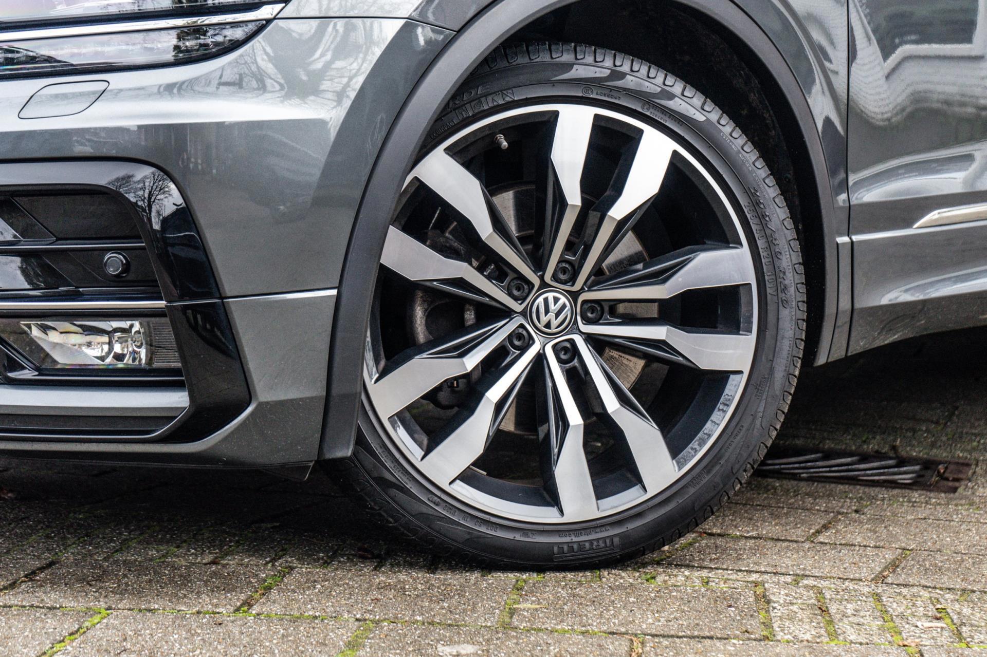 Volkswagen Tiguan 2.0 TSI 4Motion R-Line (2017), foto 23