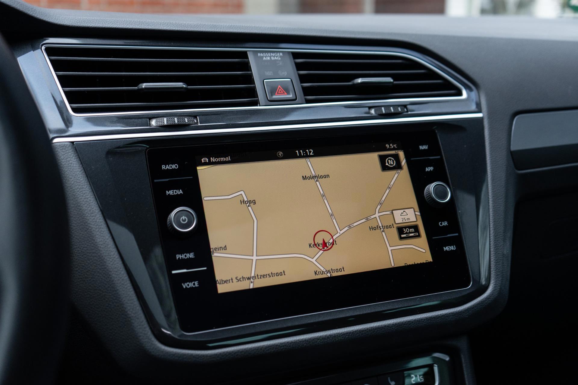 Volkswagen Tiguan 2.0 TSI 4Motion R-Line (2017), foto 30