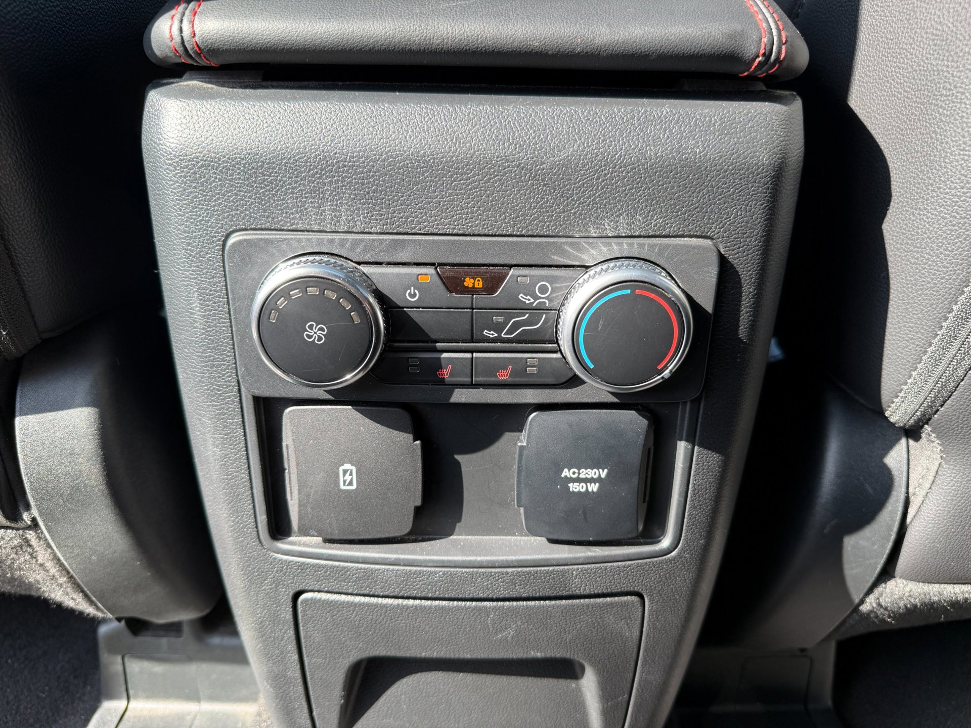Ford Explorer 3.0 V6 Eco 463pk PHEV ST-Line (2024), foto 32