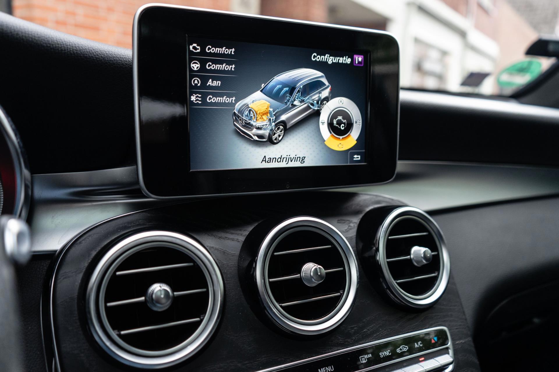 Mercedes-Benz GLC-klasse 250 4MATIC AMG NIGHT (2018), foto 24