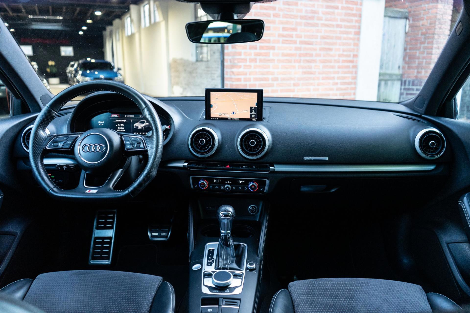 Audi A3 Sportback 1.5 TFSI CoD Sport S Line Virtual (2017), foto 3