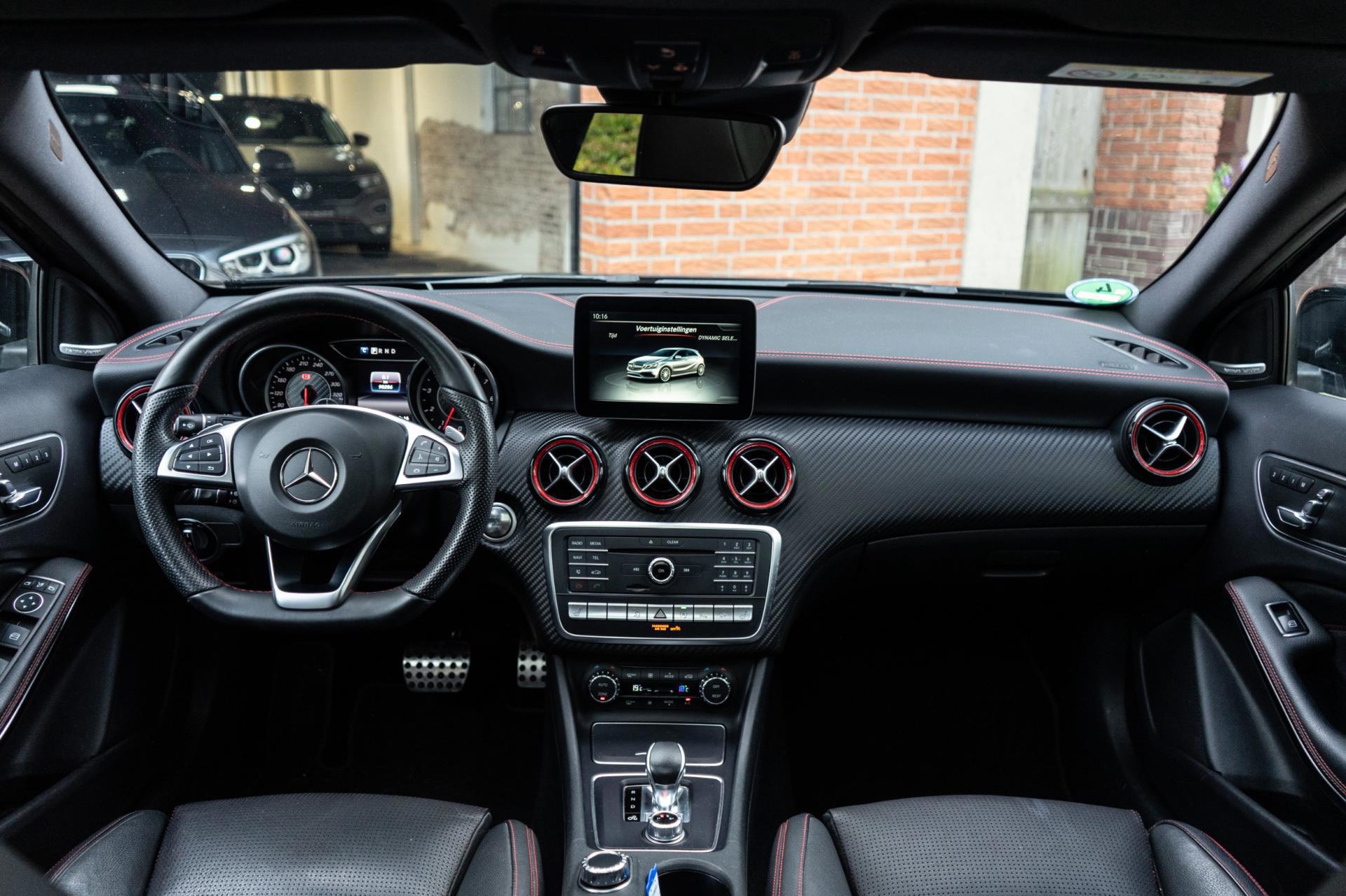 Mercedes-Benz A-klasse AMG 45 4MATIC (2016), foto 2