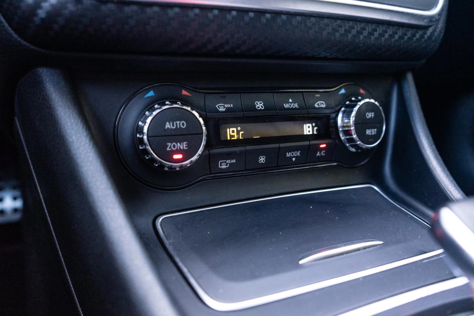 Mercedes-Benz A-klasse AMG 45 4MATIC (2016), foto 31