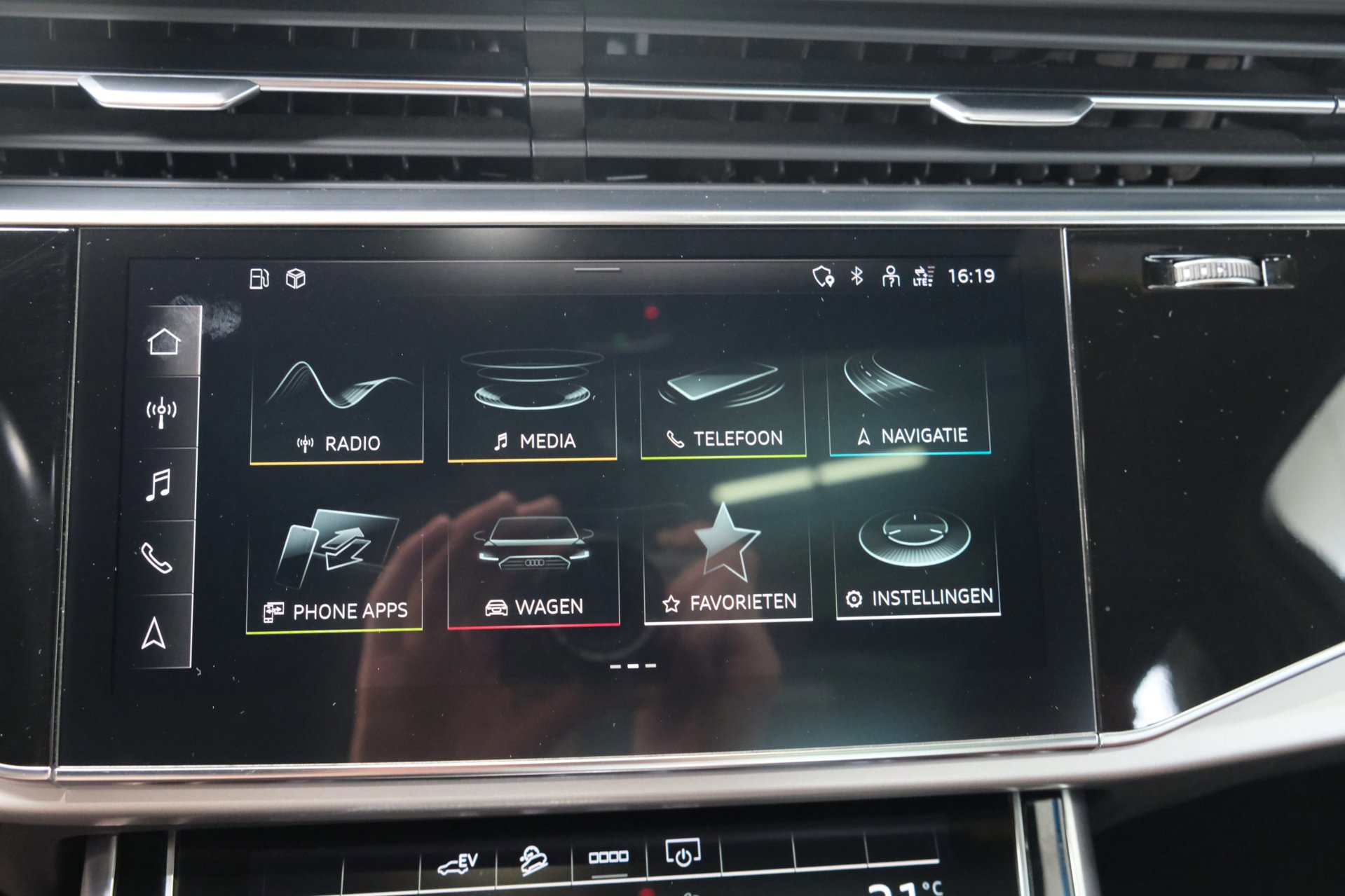 Audi Q7 55 TFSI e quattro Pro Line (2021), foto 30