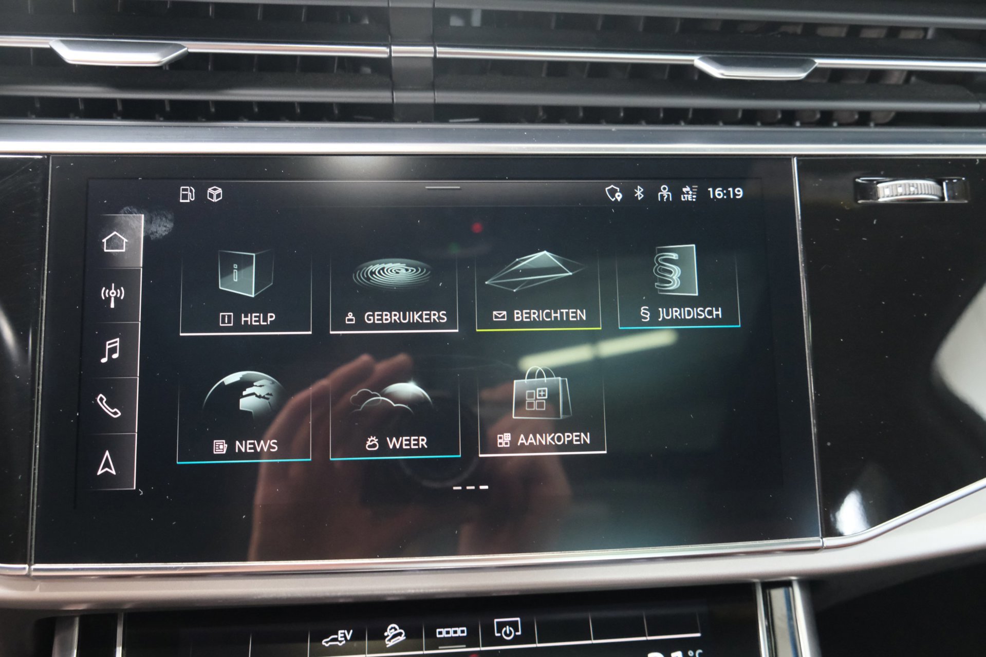 Audi Q7 55 TFSI e quattro Pro Line (2021), foto 31
