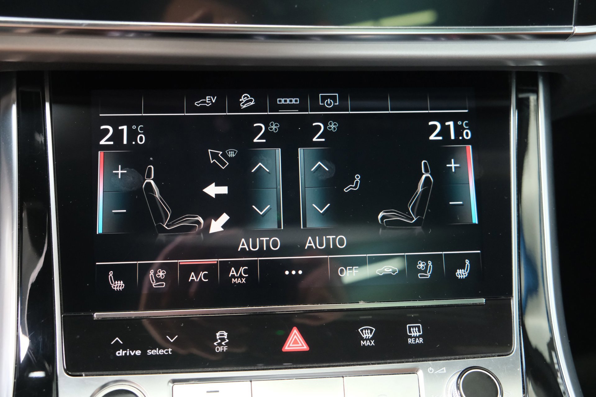 Audi Q7 55 TFSI e quattro Pro Line (2021), foto 41