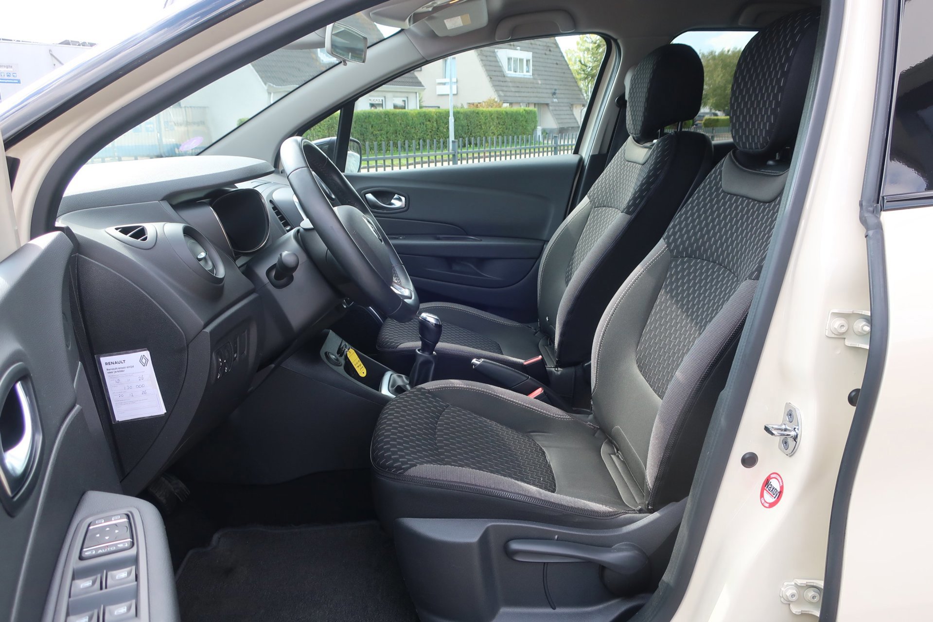 Renault Captur 0.9 TCe Intens 2e (2017), foto 20