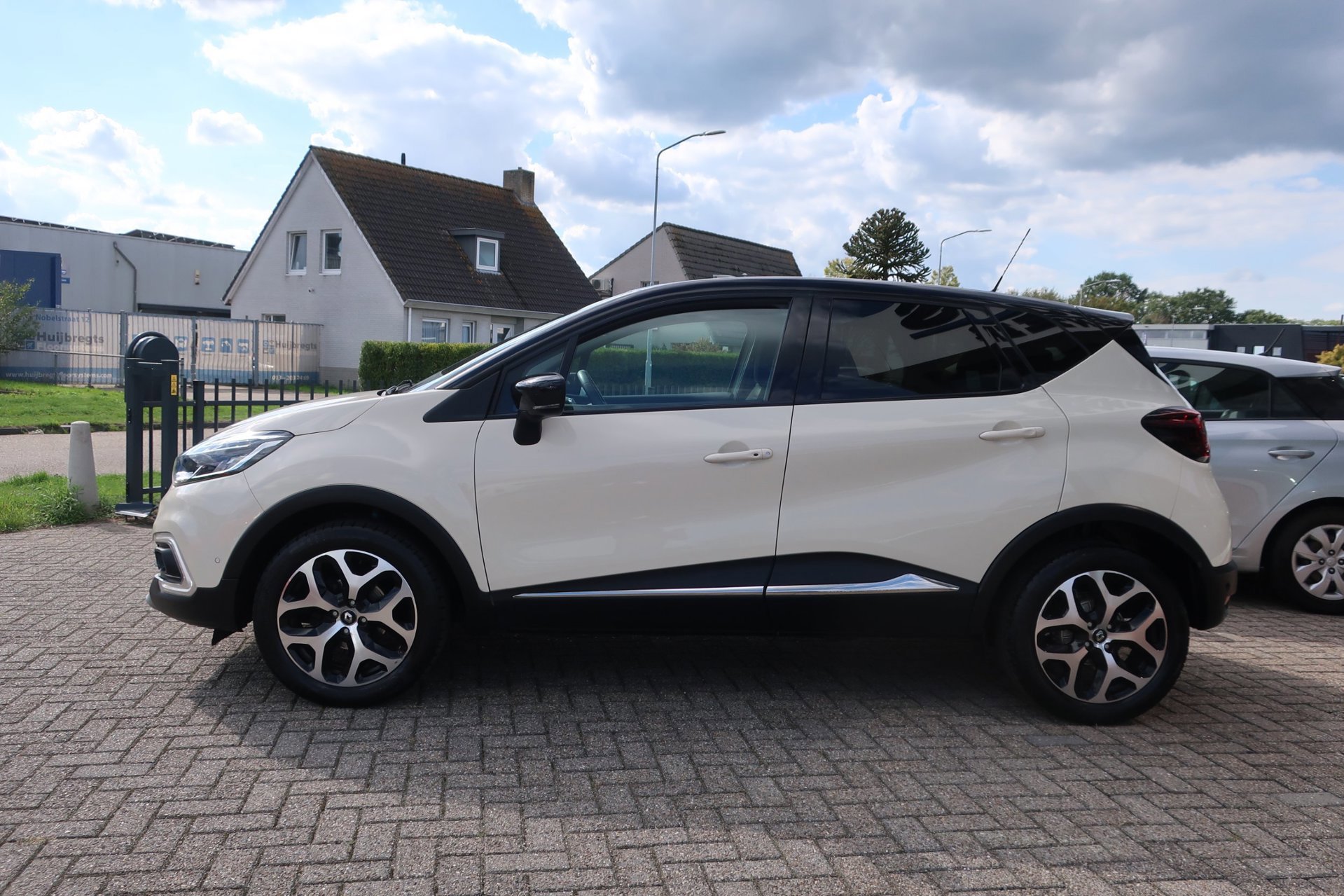Renault Captur 0.9 TCe Intens 2e (2017), foto 4