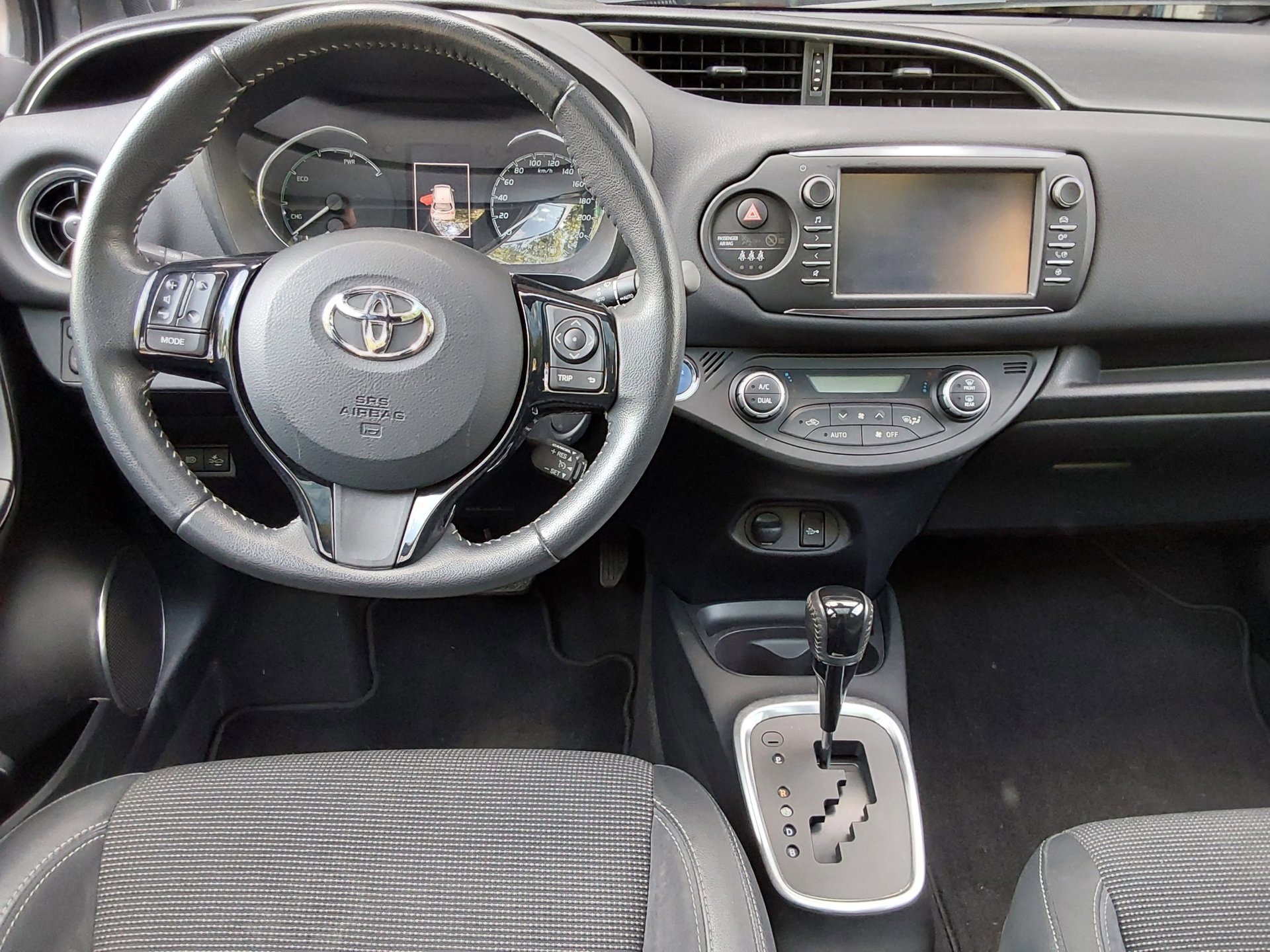 Toyota Yaris 1.5 Hybrid Premium (2018), foto 8