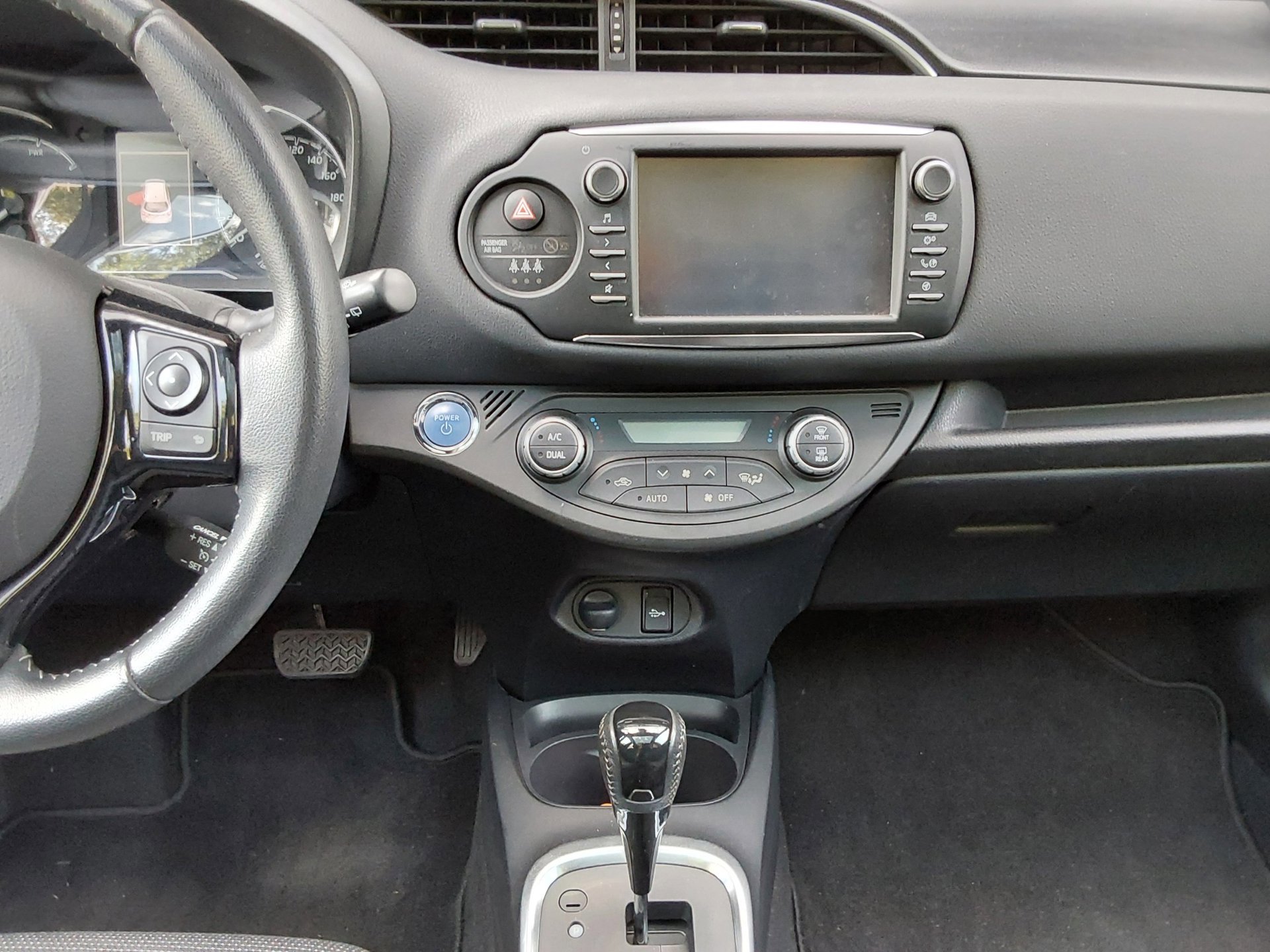 Toyota Yaris 1.5 Hybrid Premium (2018), foto 10