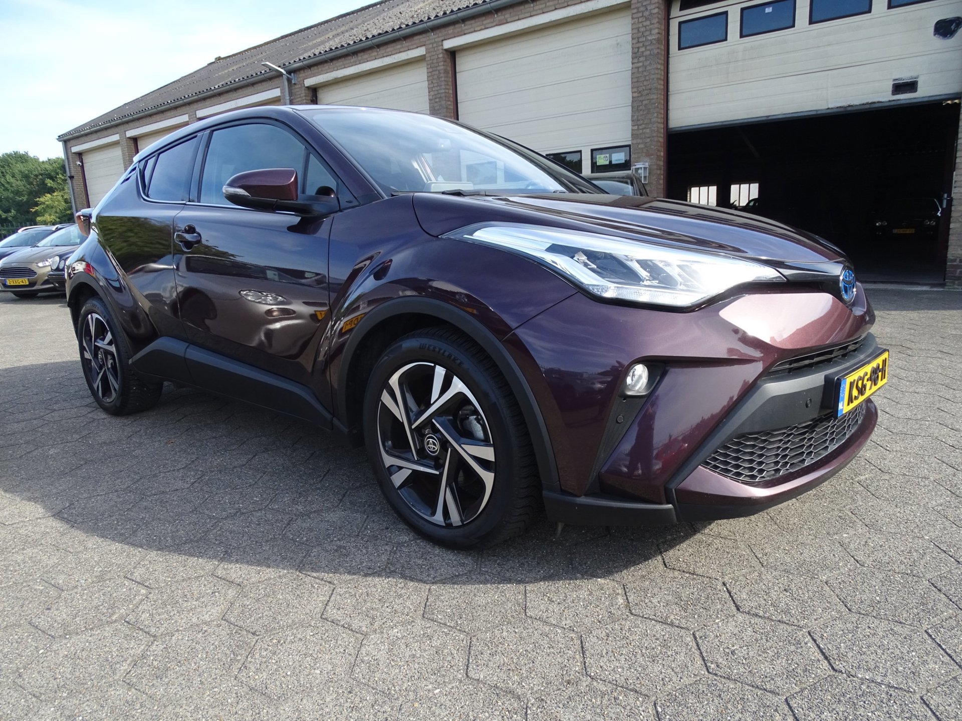 Toyota C-HR 1.8 Hybrid Dynamic (2023), foto 2