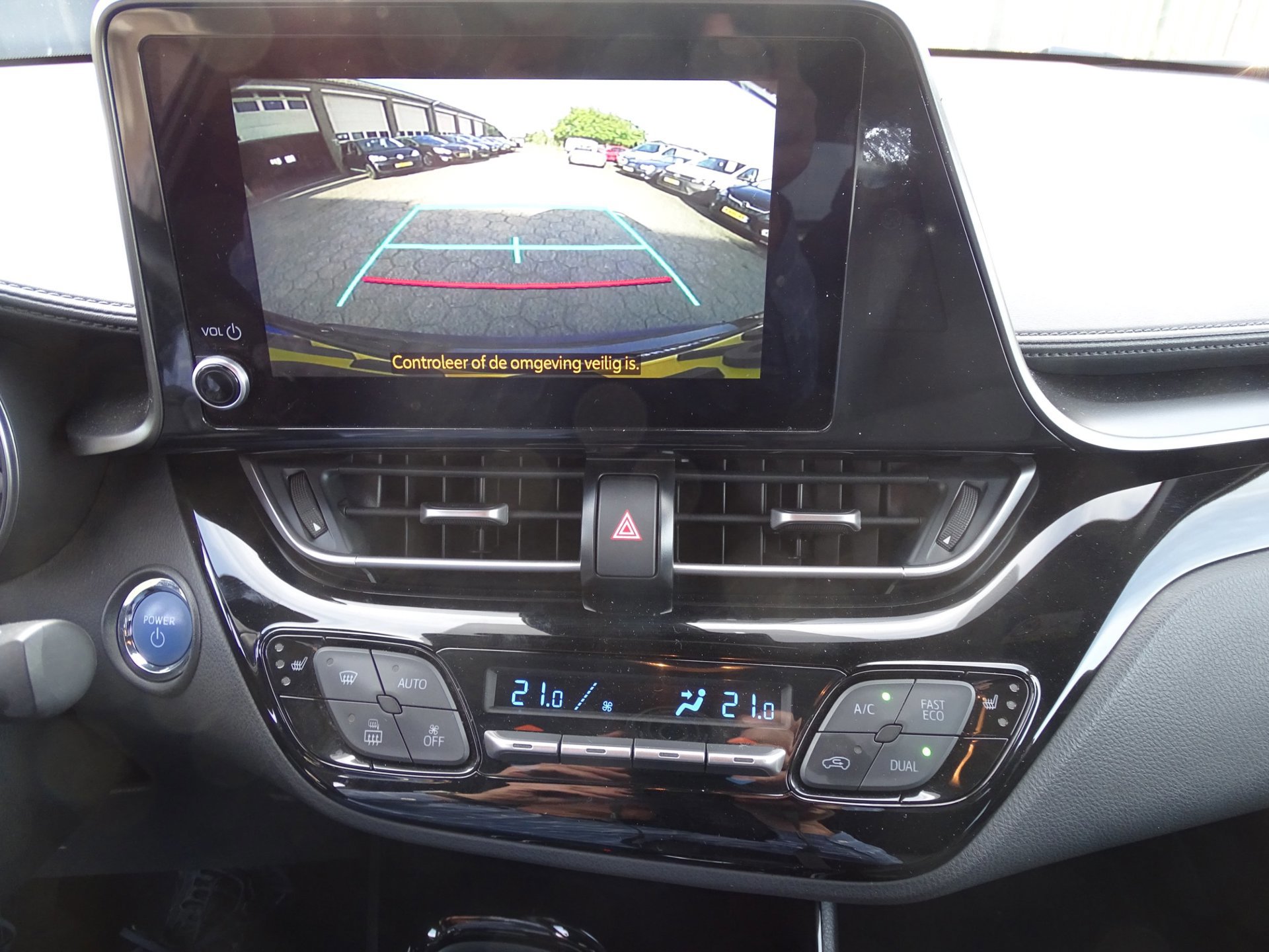 Toyota C-HR 1.8 Hybrid Dynamic (2023), foto 17