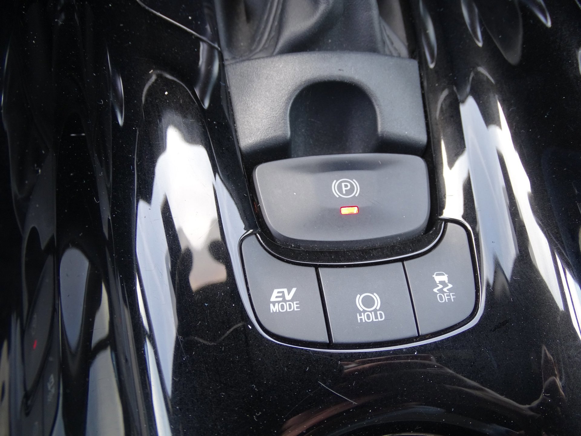 Toyota C-HR 1.8 Hybrid Dynamic (2023), foto 18