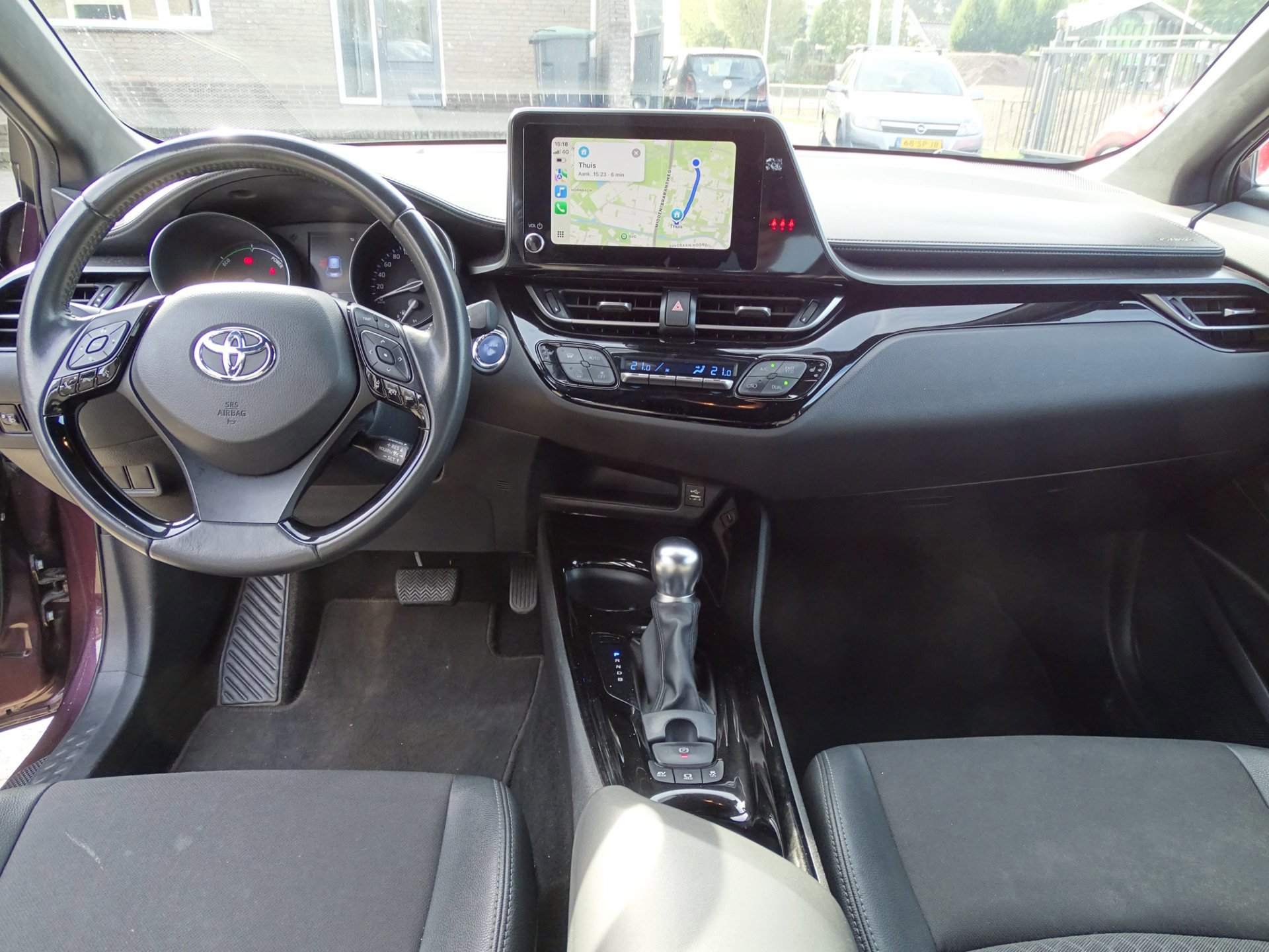Toyota C-HR 1.8 Hybrid Dynamic (2023), foto 10