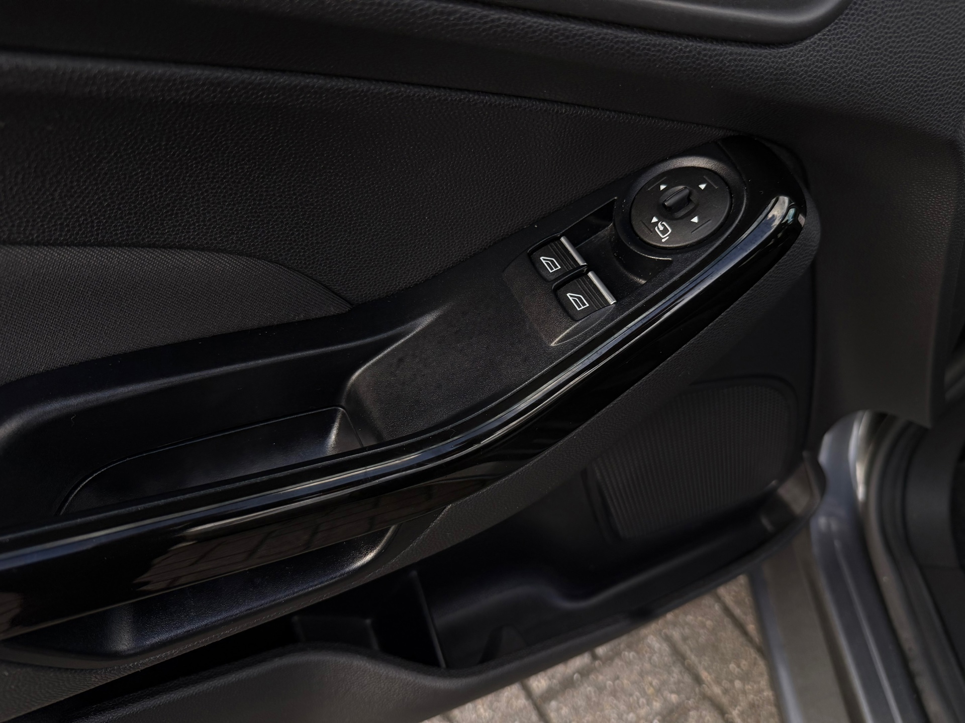 Ford Fiesta 1.0 EcoBoost Titanium (2017), foto 21