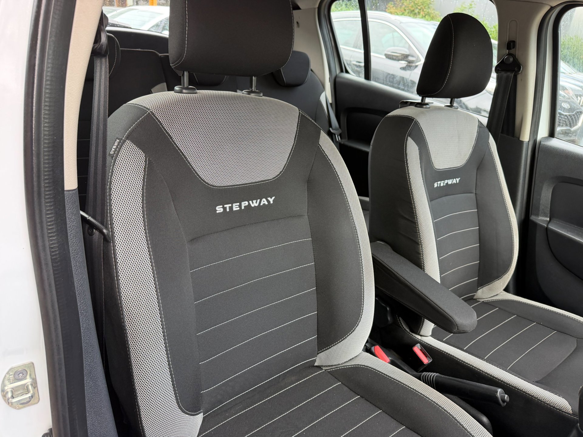 Dacia Sandero 0.9 TCe SL Stepway (2019), foto 61
