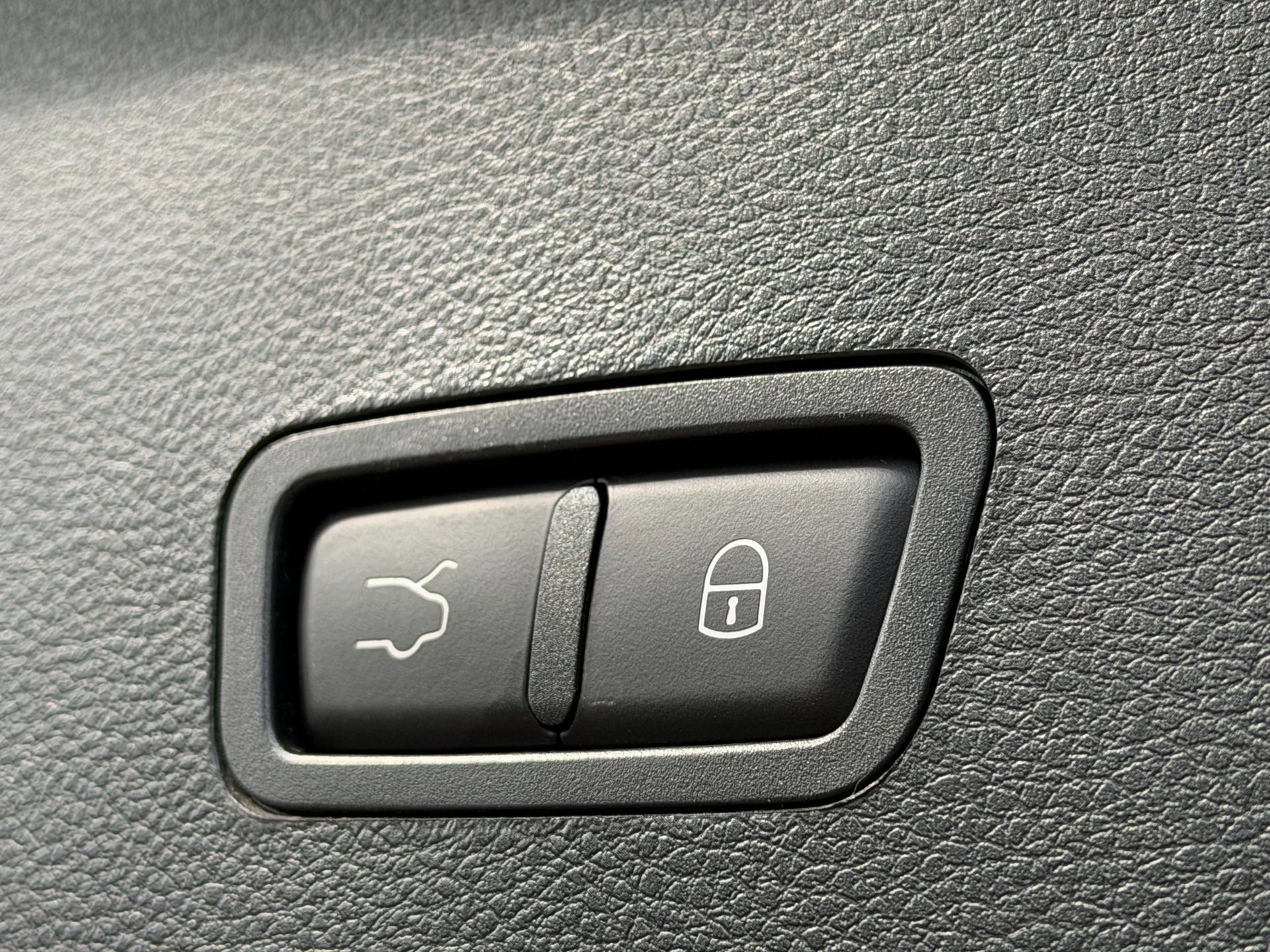 Alfa Romeo Tonale 1.5T Hybrid Ti (2023), foto 13