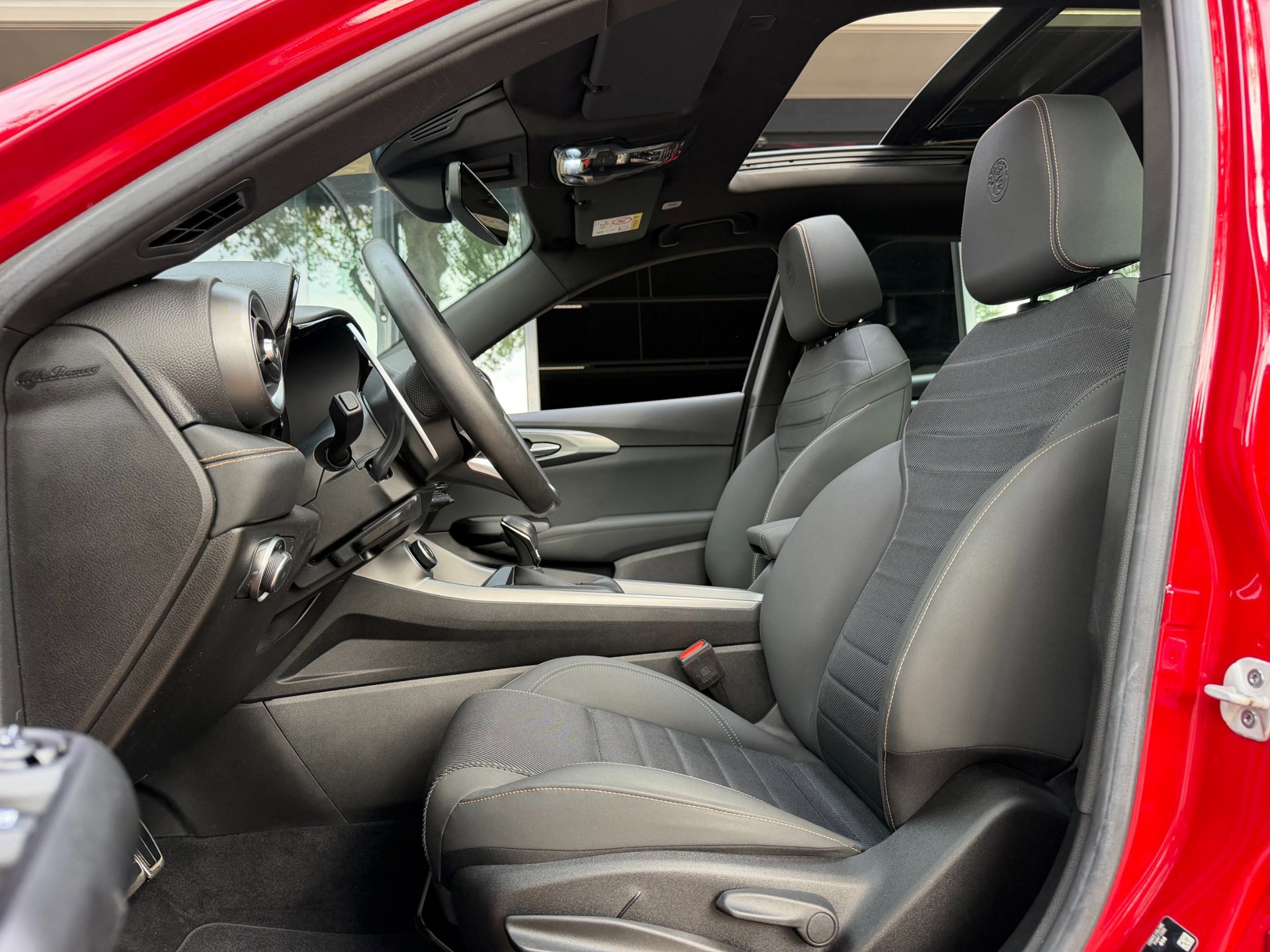 Alfa Romeo Tonale 1.5T Hybrid Ti (2023), foto 15