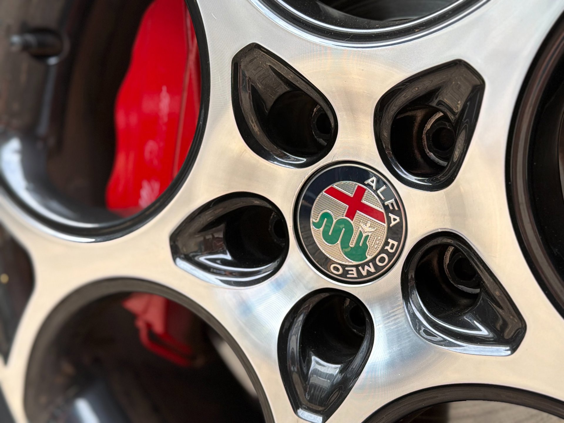 Alfa Romeo Tonale 1.5T Hybrid Ti (2023), foto 19