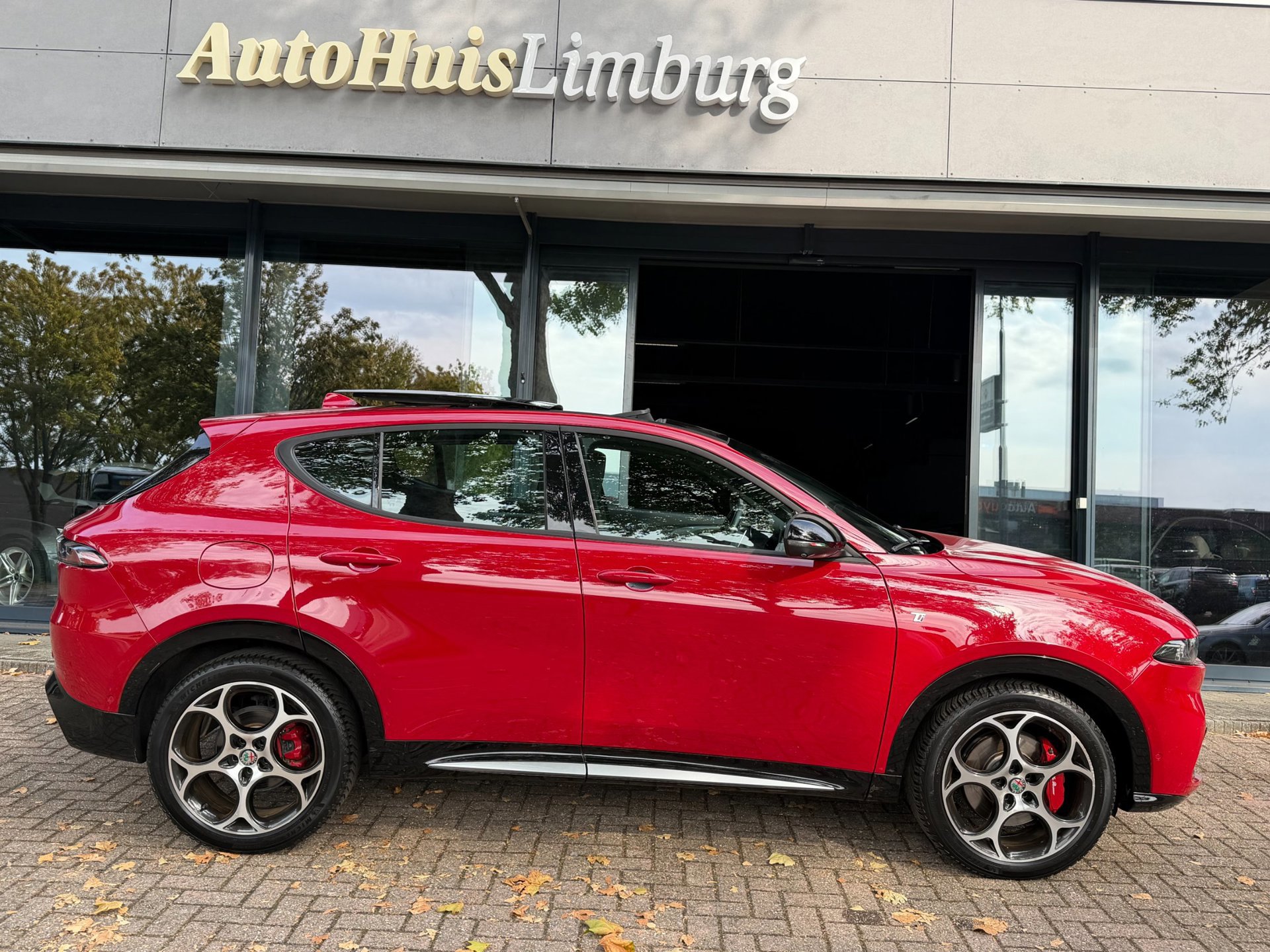 Alfa Romeo Tonale 1.5T Hybrid Ti (2023), foto 3