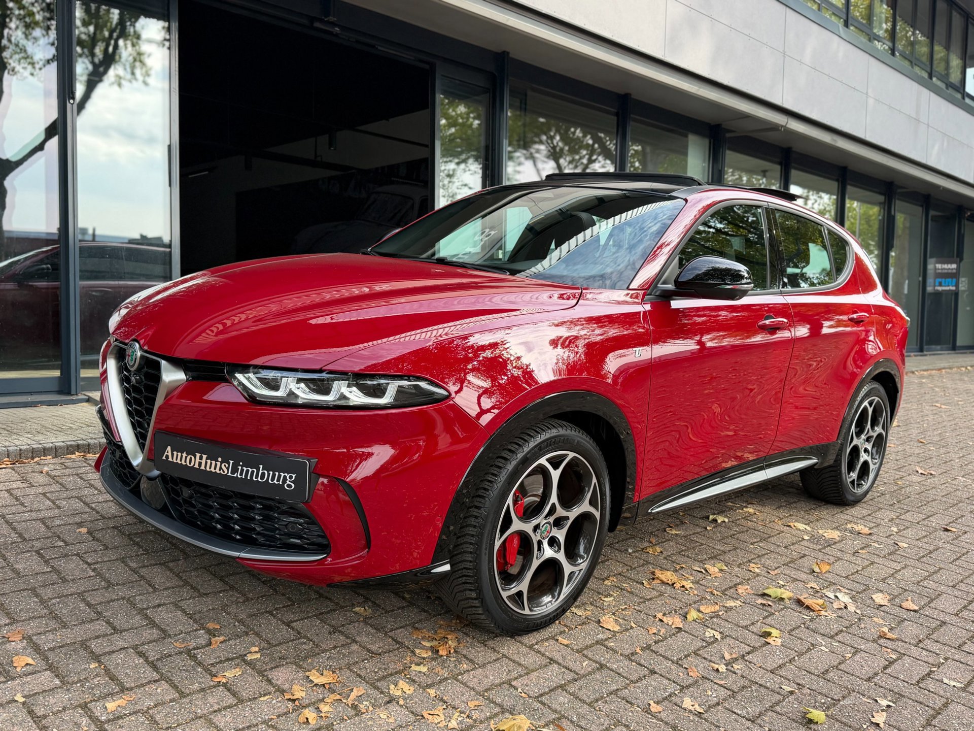 Alfa Romeo Tonale 1.5T Hybrid Ti (2023), foto 24