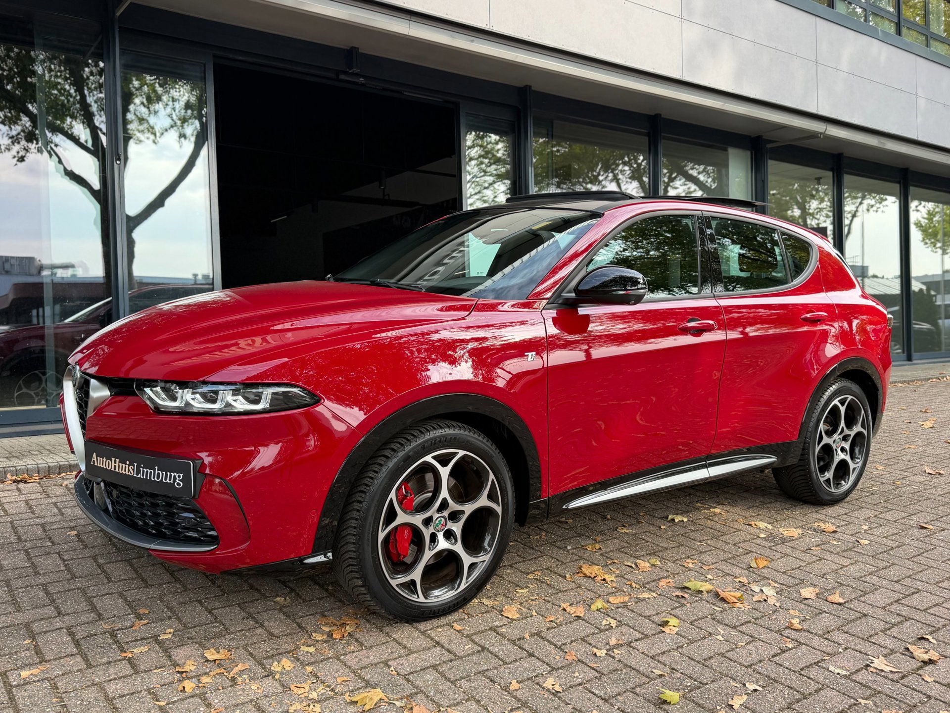 Alfa Romeo Tonale 1.5T Hybrid Ti (2023), foto 25