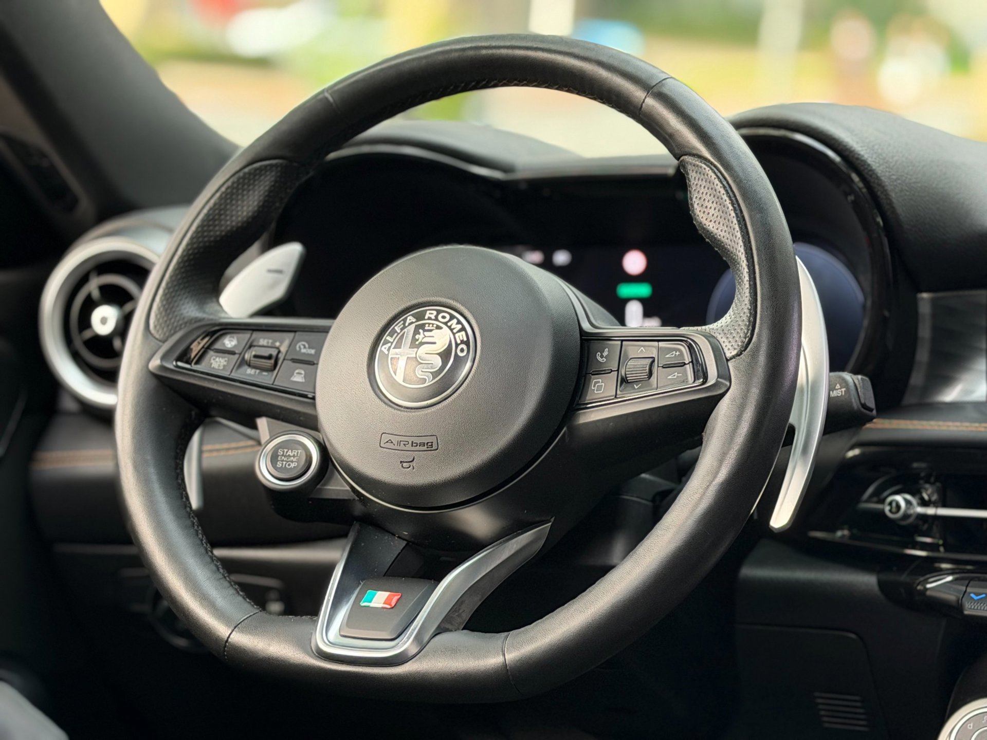 Alfa Romeo Tonale 1.5T Hybrid Ti (2023), foto 29