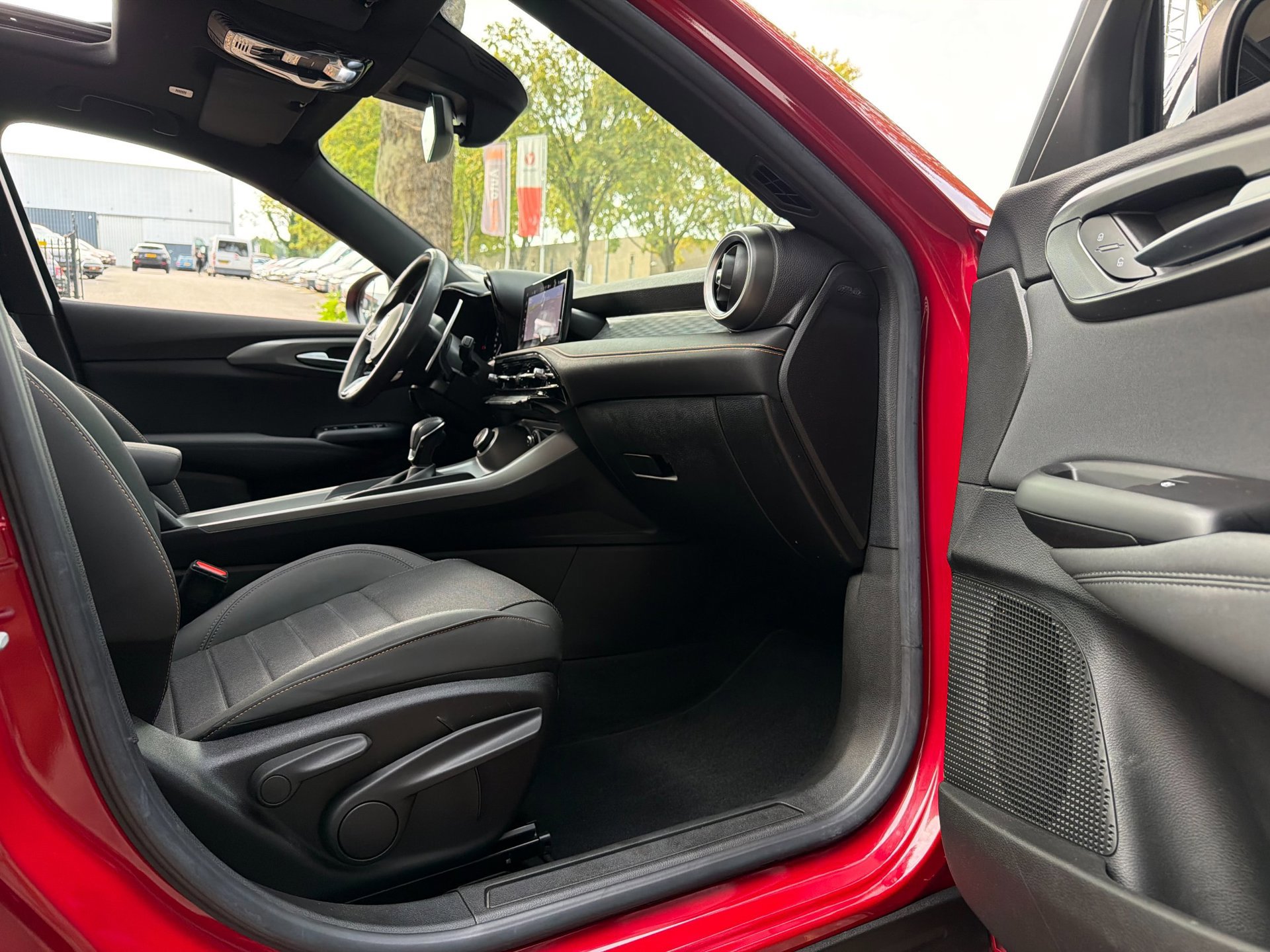 Alfa Romeo Tonale 1.5T Hybrid Ti (2023), foto 30